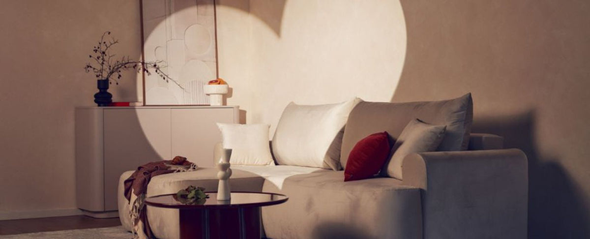 salon z narożnikiem Ovo w aranżacji inspirowanej polskim designem