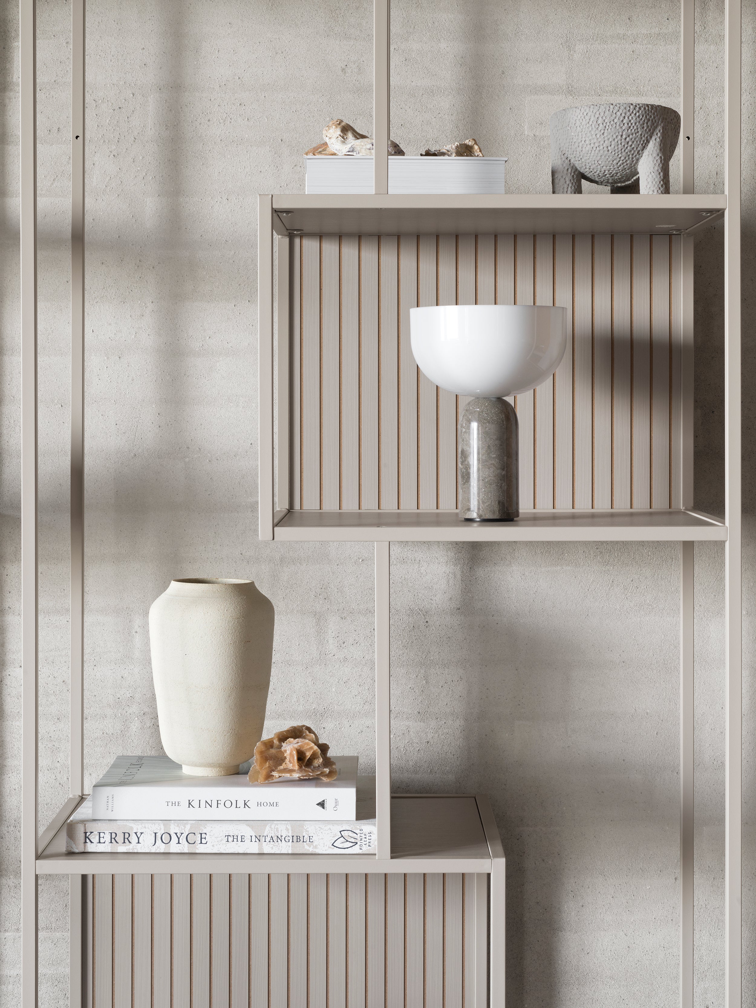Regał Seaford 77 cm beżowy lamele