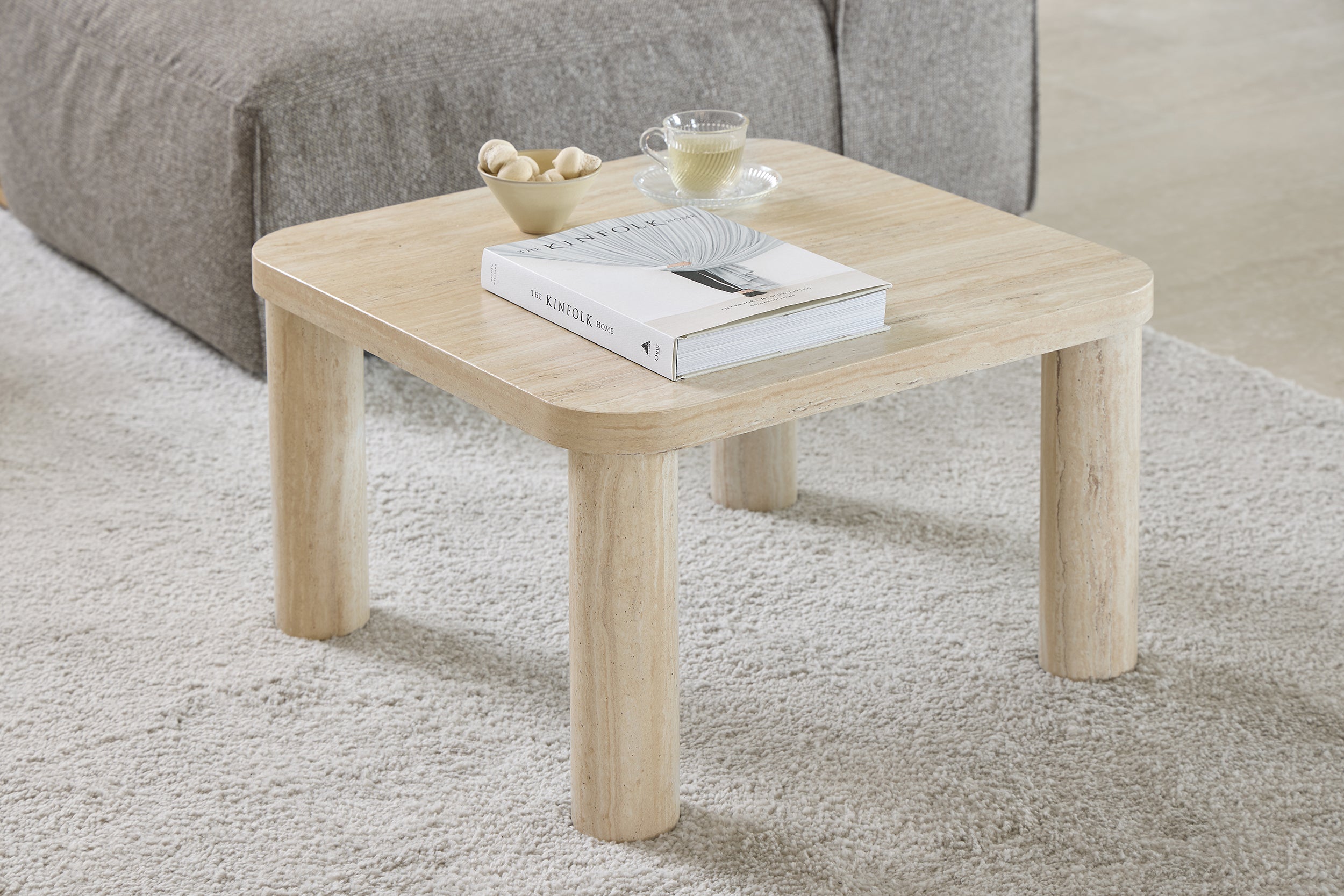 Stolik kawowy Sorisel 60x60 cm trawertyn
