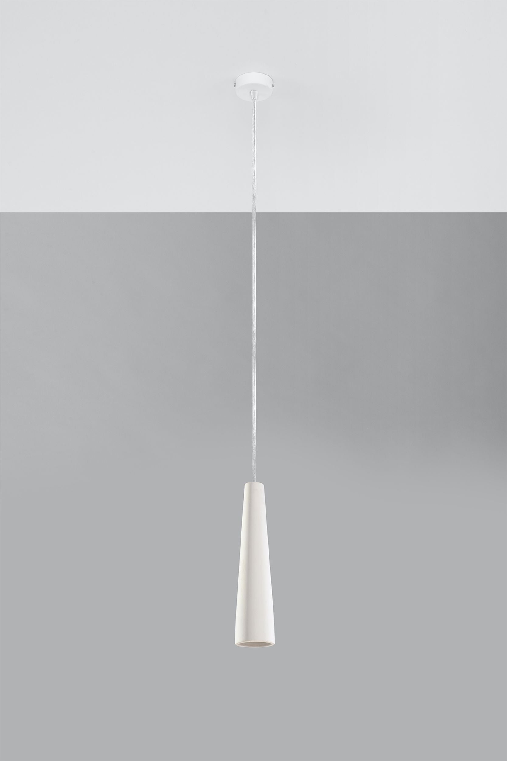 Lampa wisząca Siegg z ceramiki stożkowa średnica 7,5 cm biała