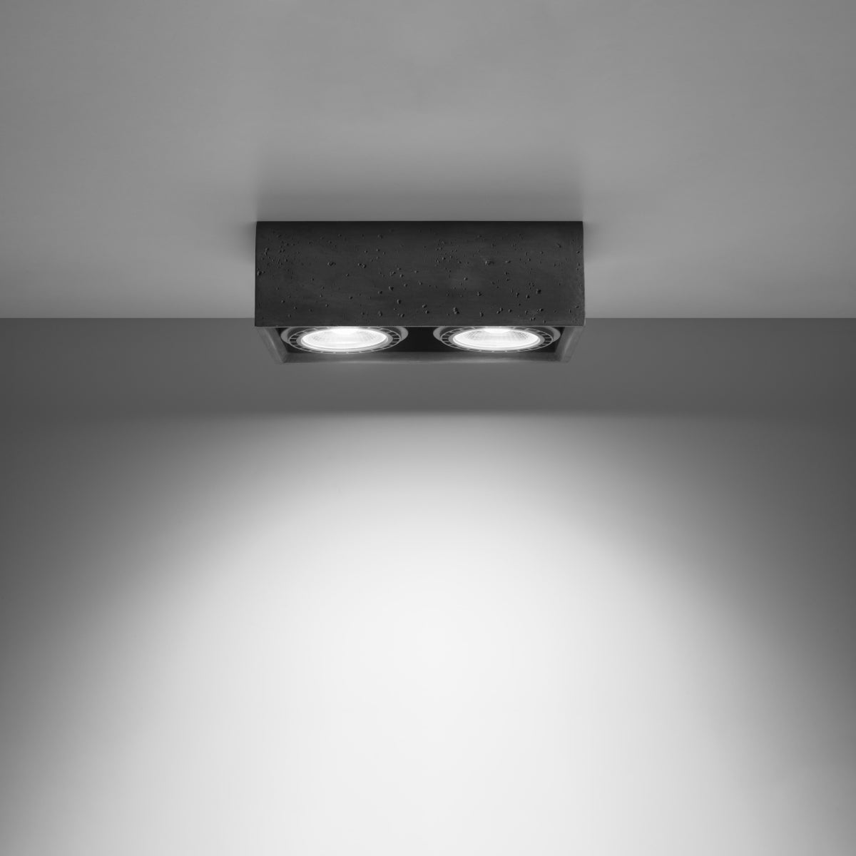 Spot Quatro 2 beton