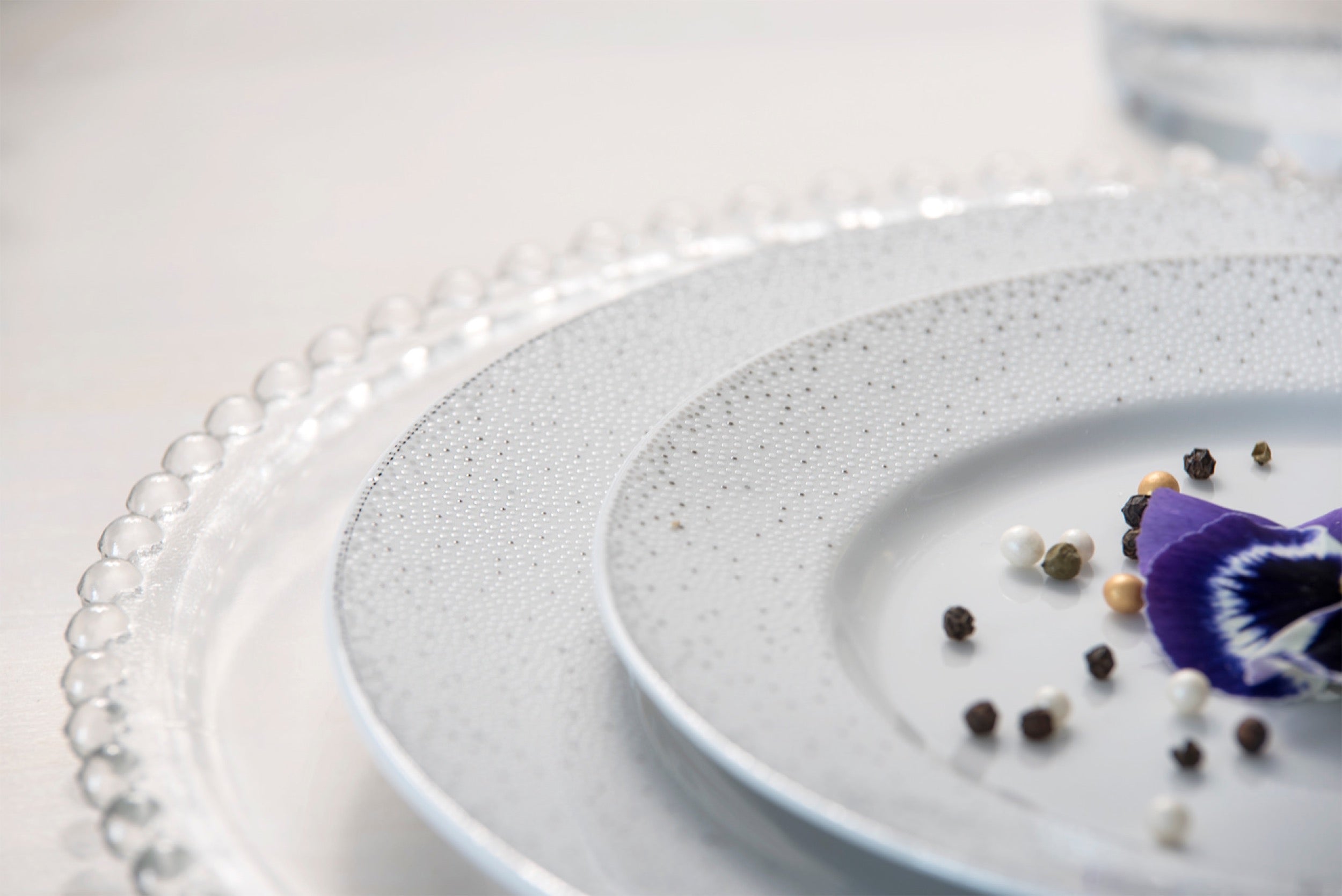 Zestaw talerzy porcelanowych dla 6 os. Jenny biało-srebrny