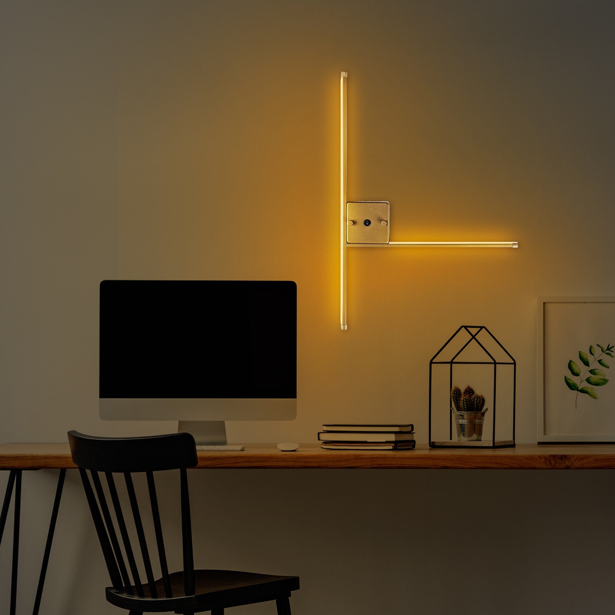 Lampa ścienna Spoirsey złota