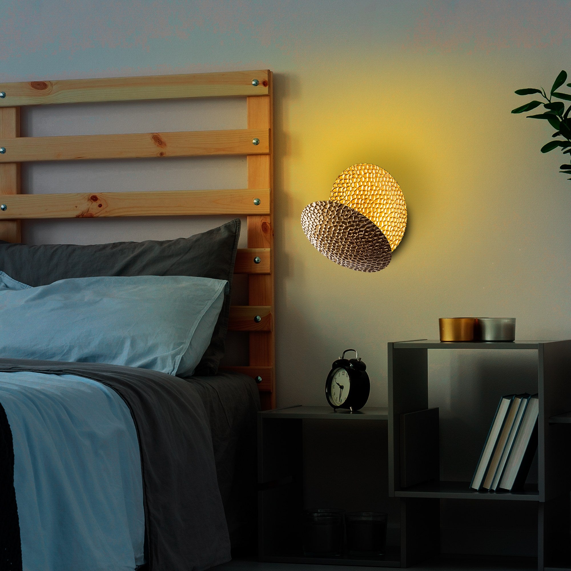 Lampa ścienna Graccolle z regulacją złota