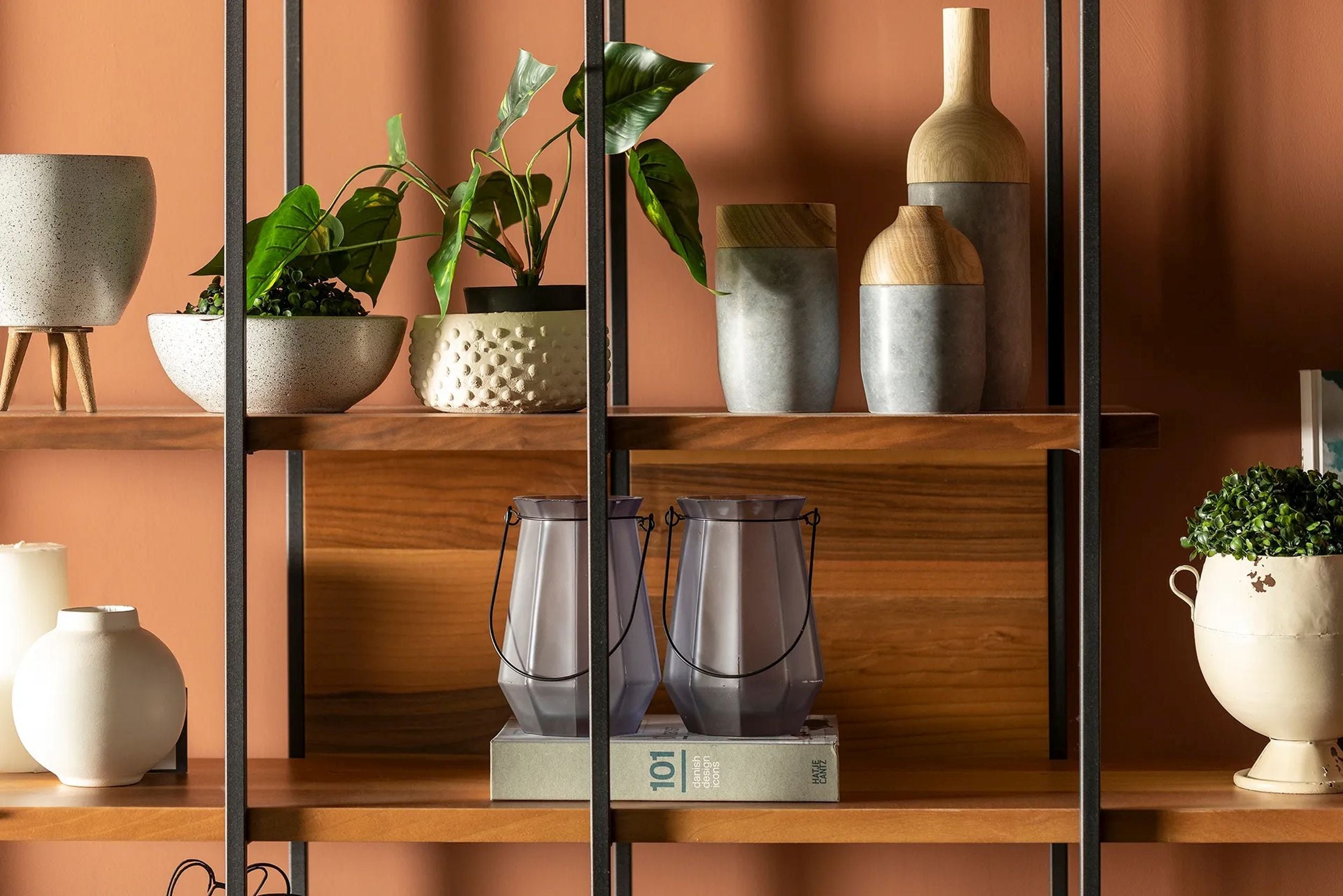 Regał otwarty Bullene 170x180 cm orzech z czarną ramą