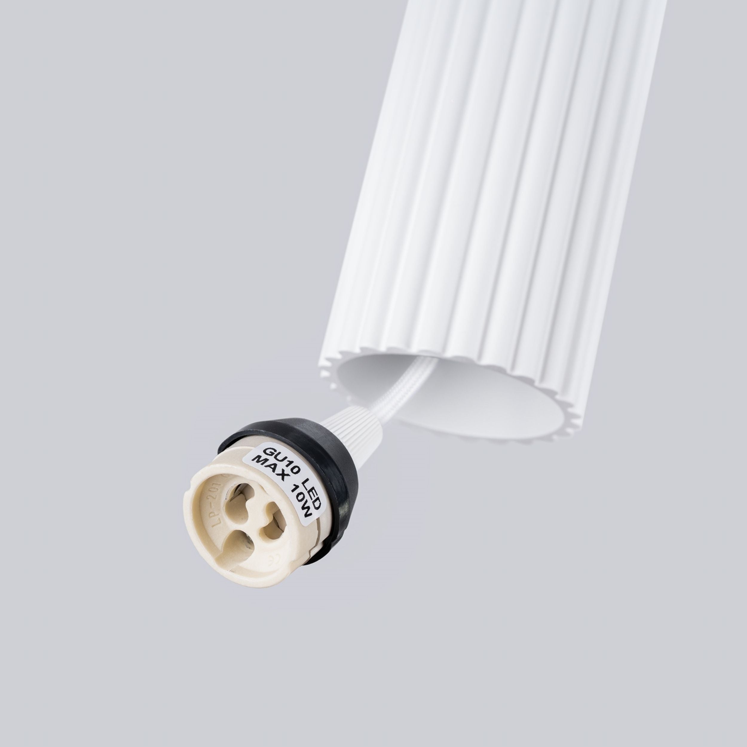 Lampa wisząca Karbon x3 biała na okrągłej podsufitce