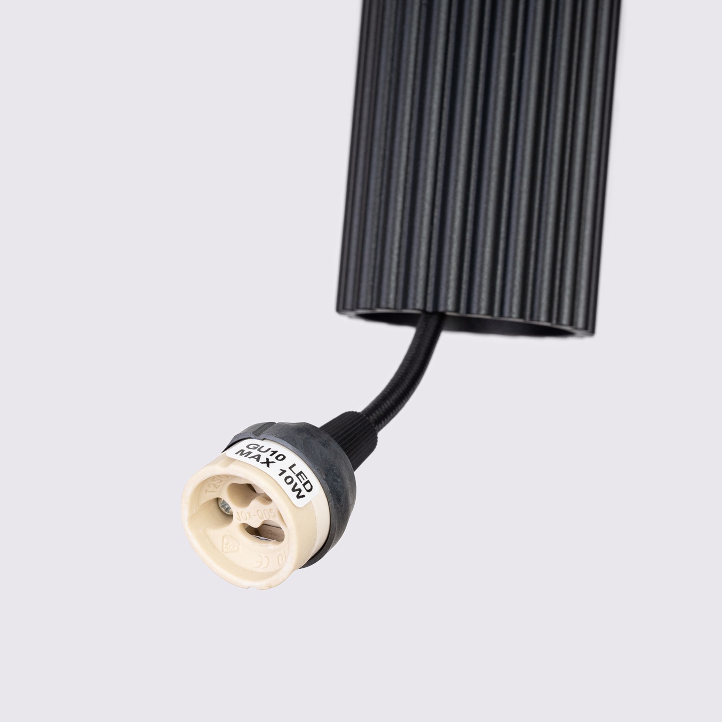 Lampa wisząca Karbon x3 czarna na okrągłej podsufitce