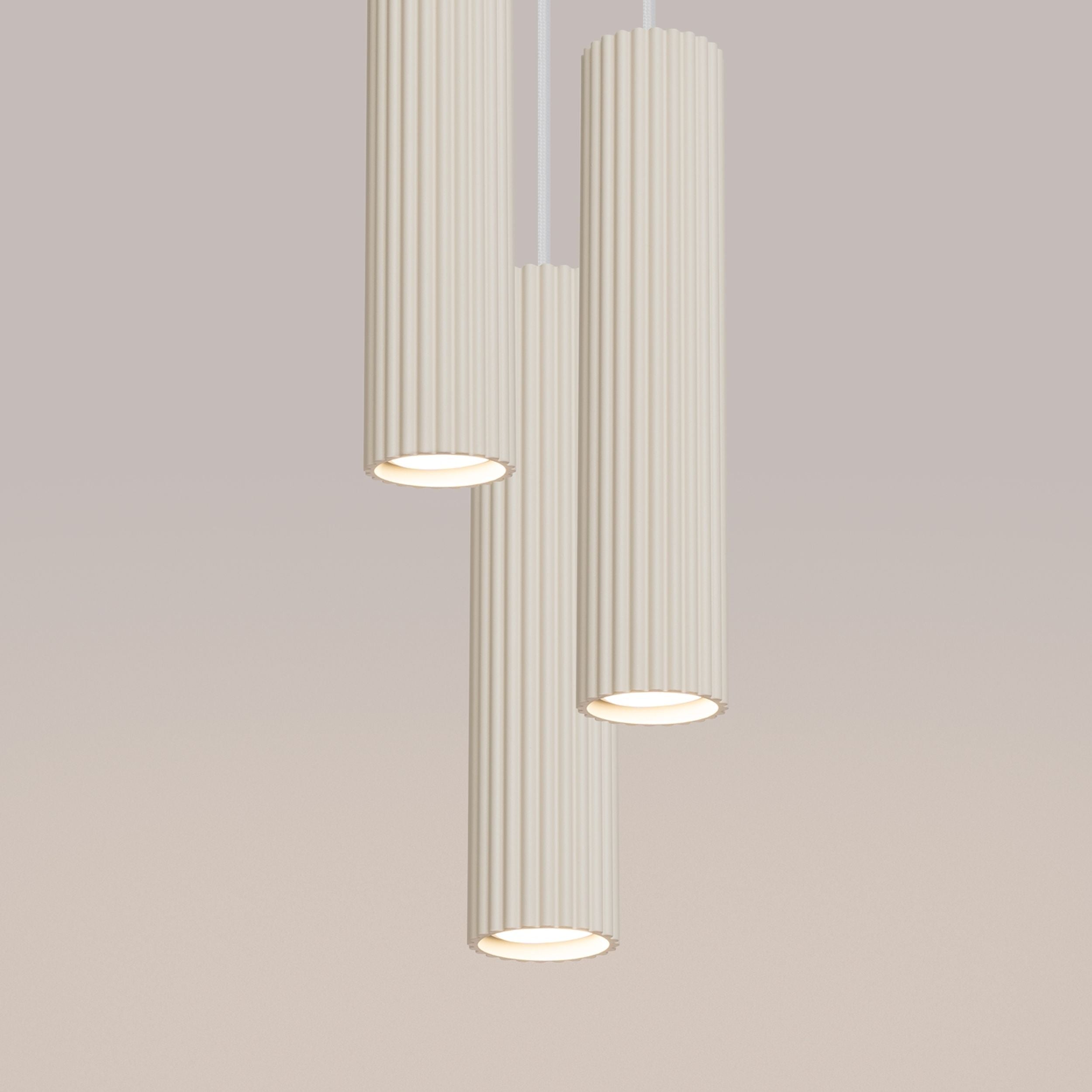Lampa wisząca Karbon x3 beżowa na okrągłej podsufitce