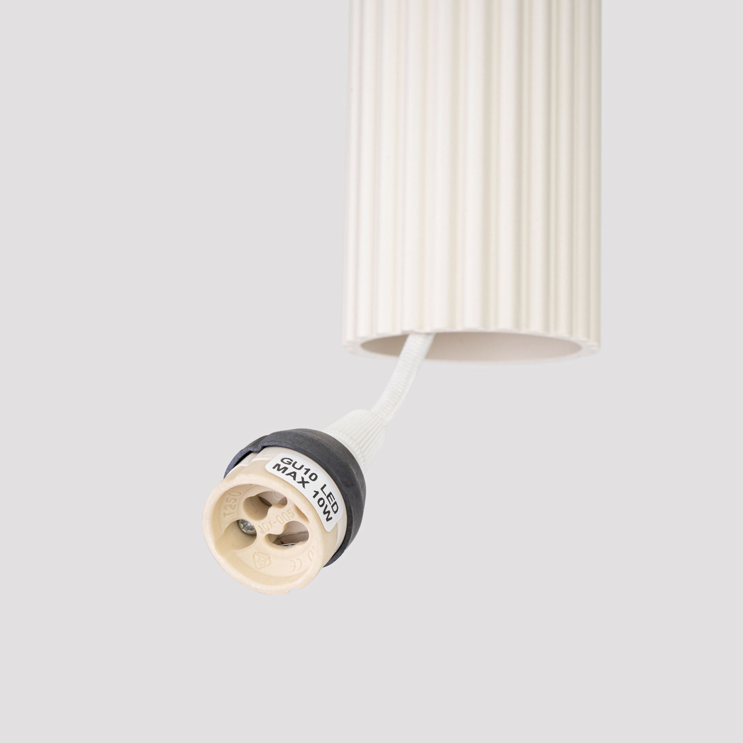 Lampa wisząca Karbon x3 beżowa na okrągłej podsufitce