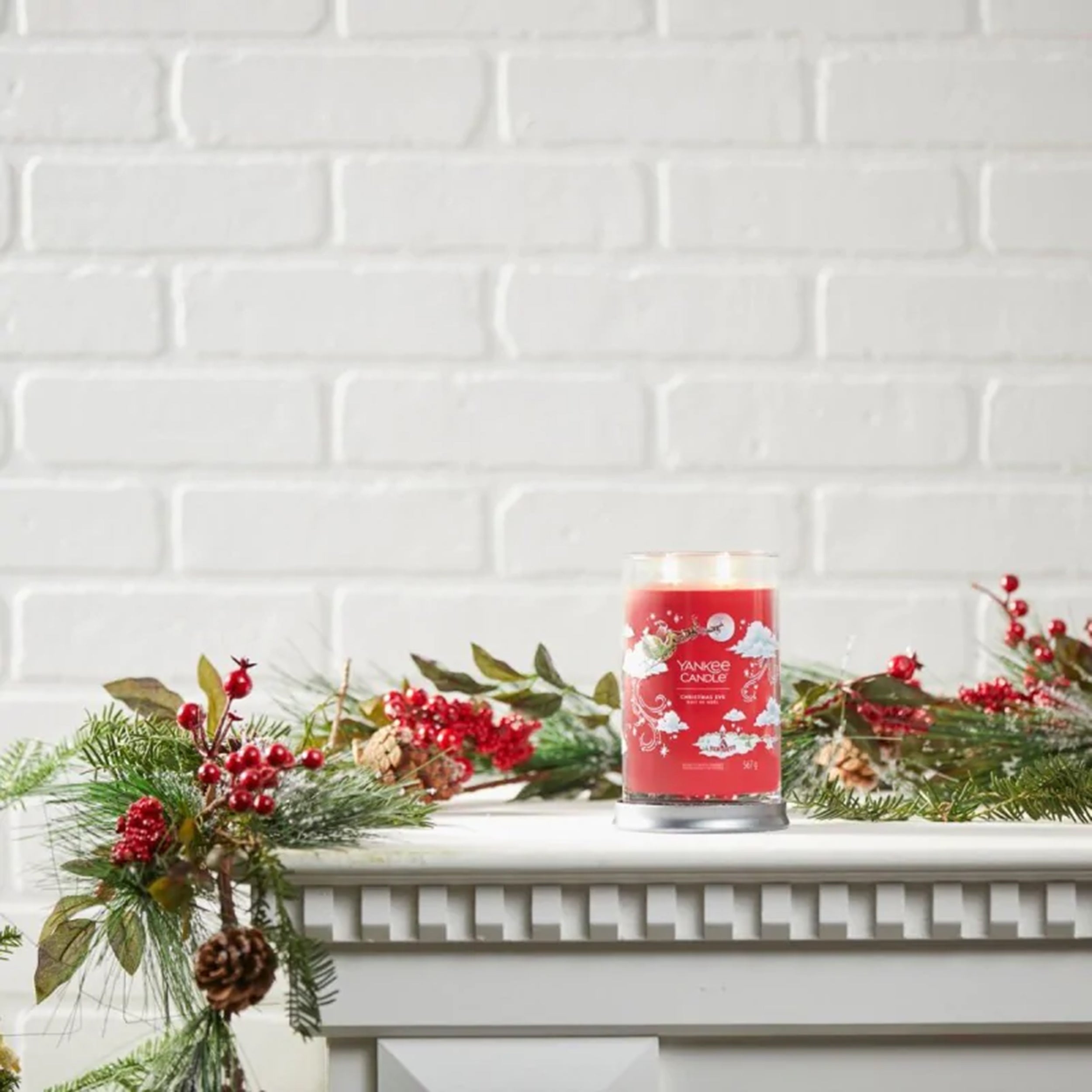 Świeca zapachowa Yankee Candle Christmas Eve 567 g