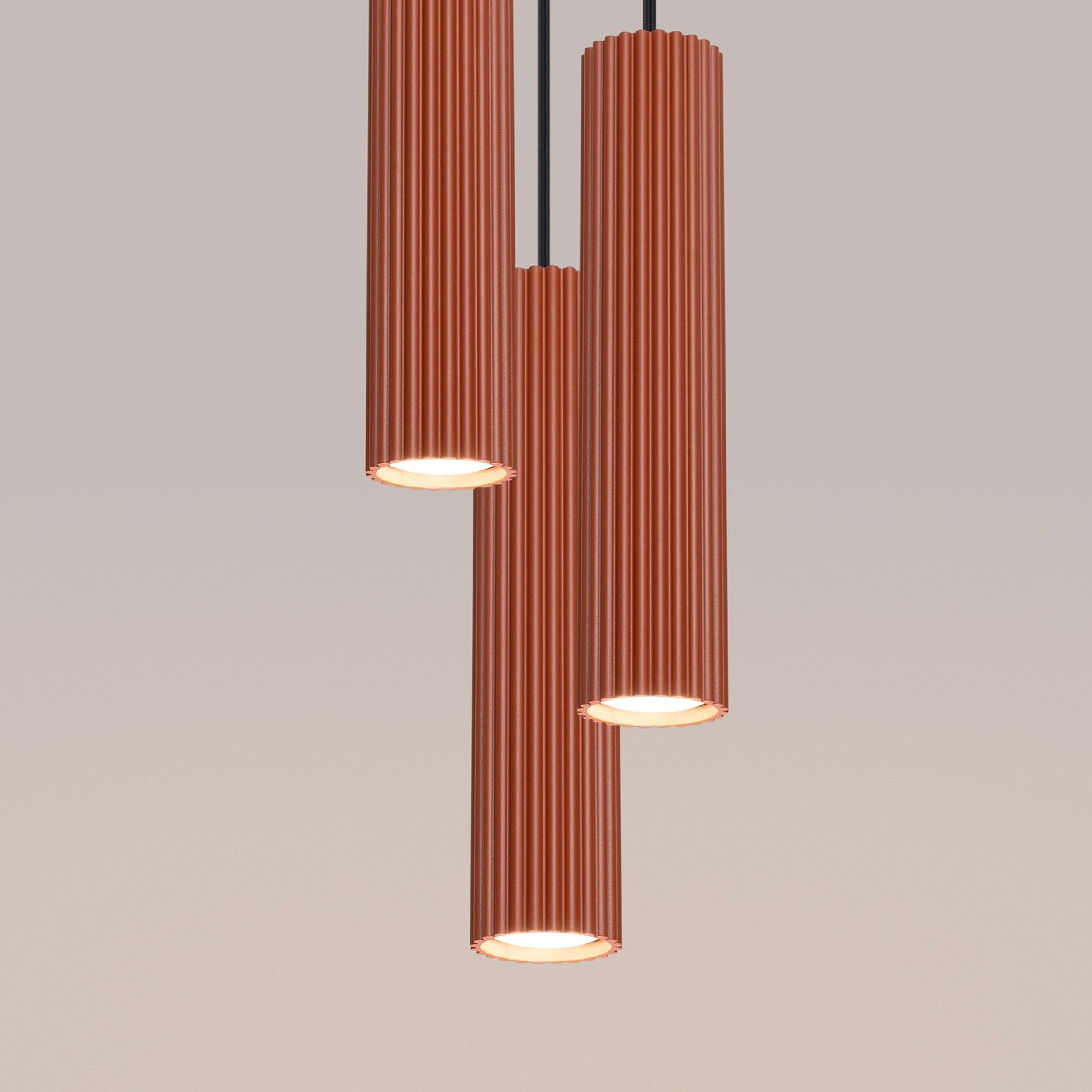 Lampa wisząca Karbon x3 ochra czerwona na okrągłej podsufitce