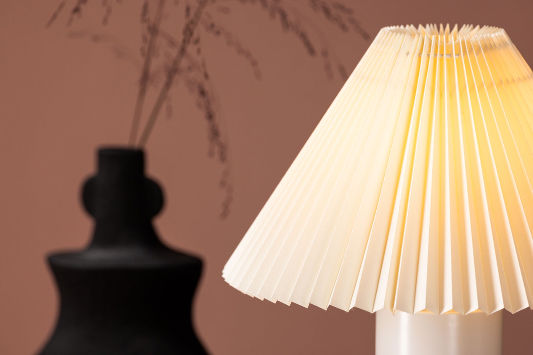 Lampa stołowa Largin 45 cm kremowa