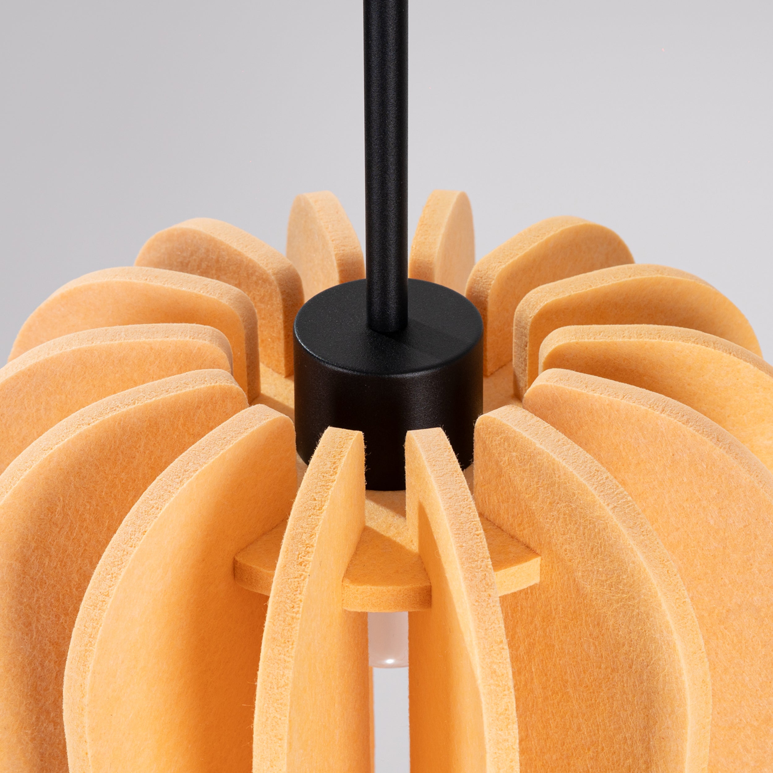 Lampa wisząca z filcu Mula 27 cm żółta