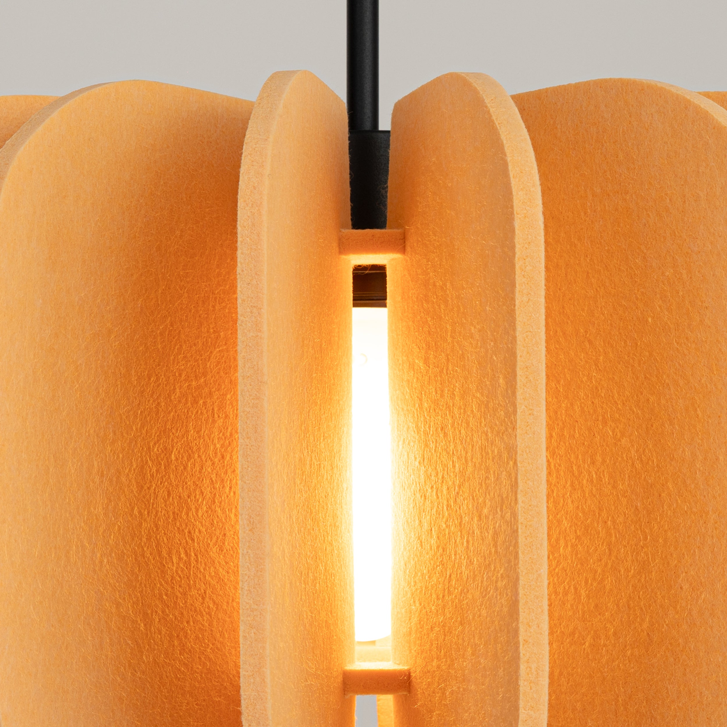 Lampa wisząca z filcu Mula 45 cm żółta