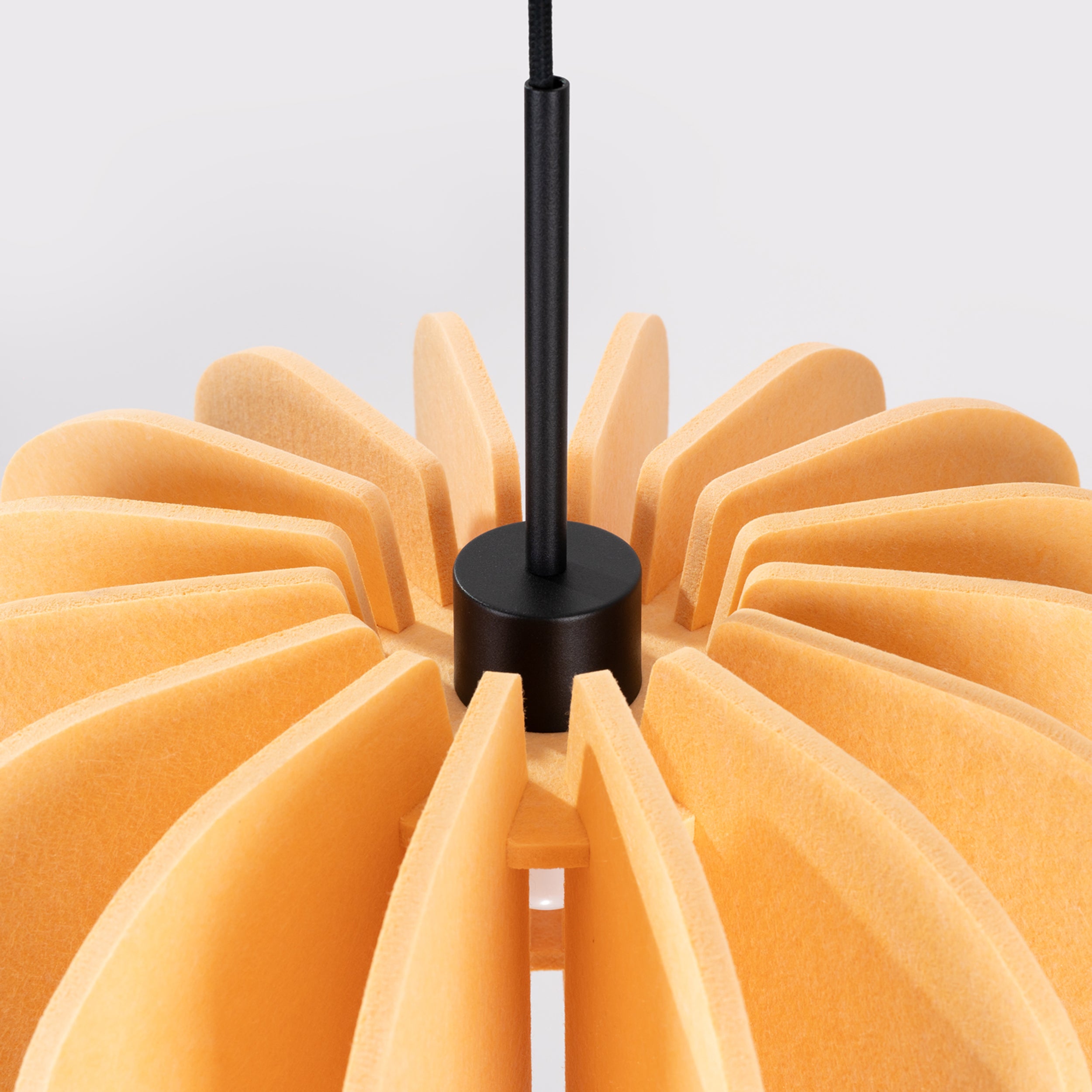 Lampa wisząca z filcu Mula 45 cm żółta