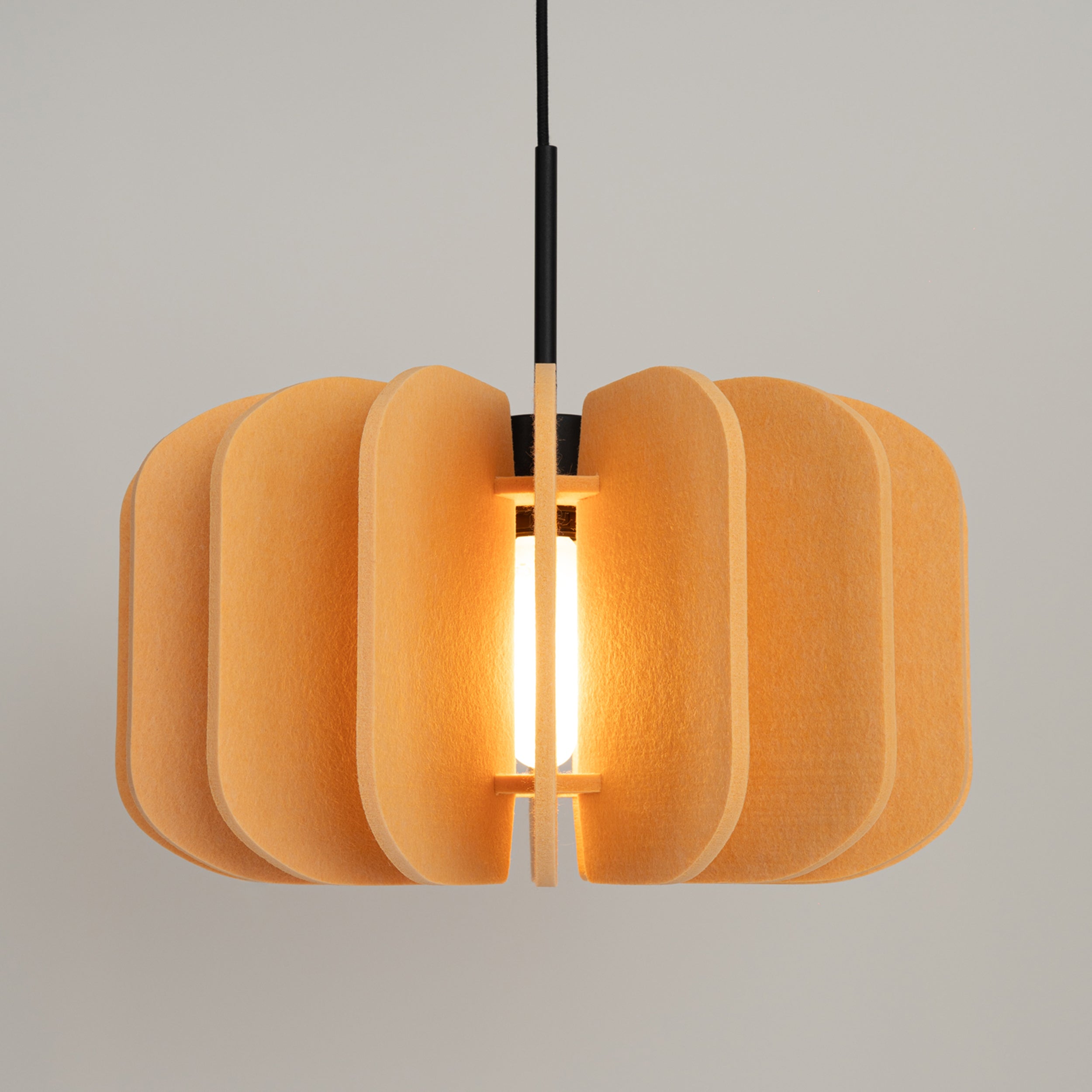 Lampa wisząca z filcu Mula 45 cm żółta