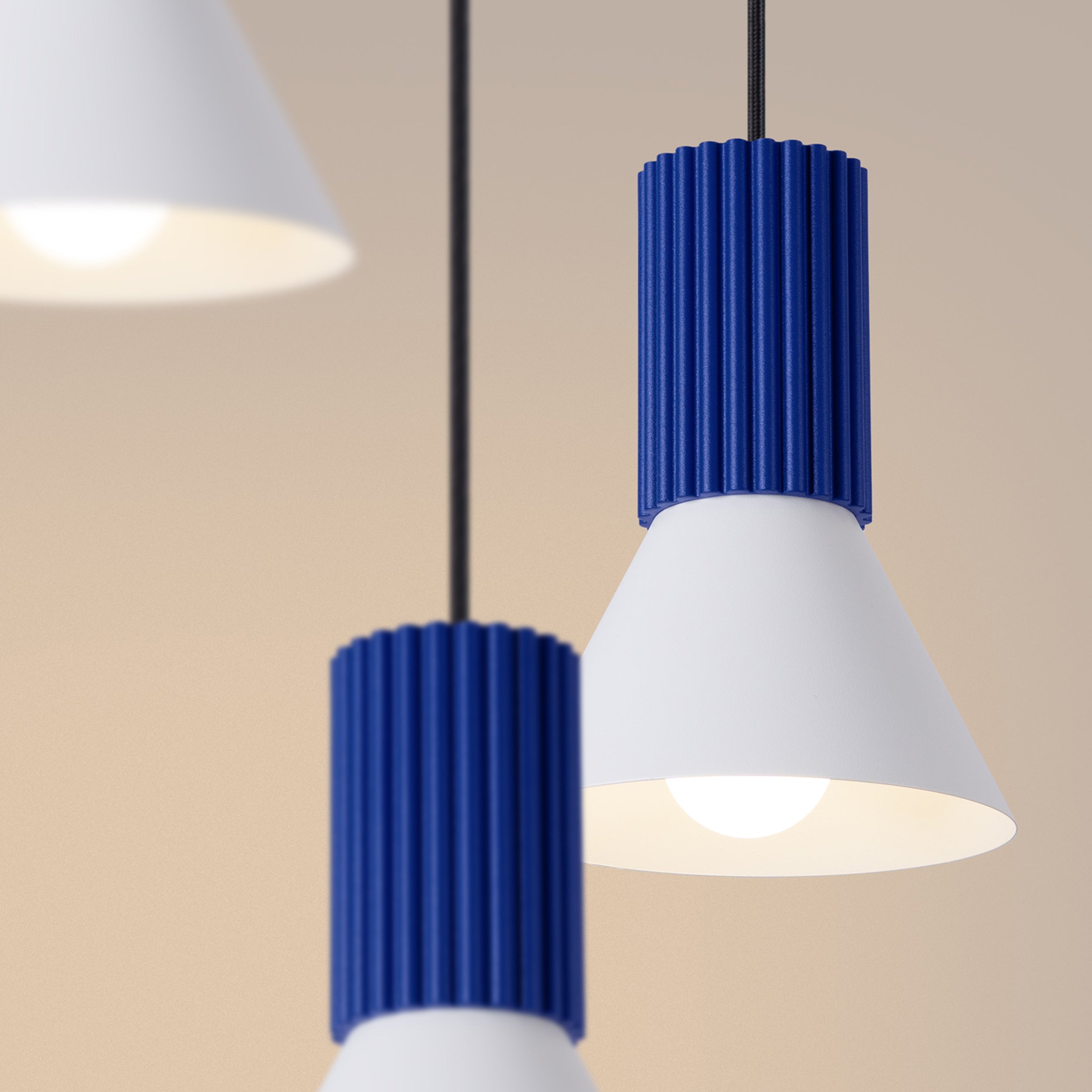 Lampa wisząca Estria x3 biała/ultramaryna