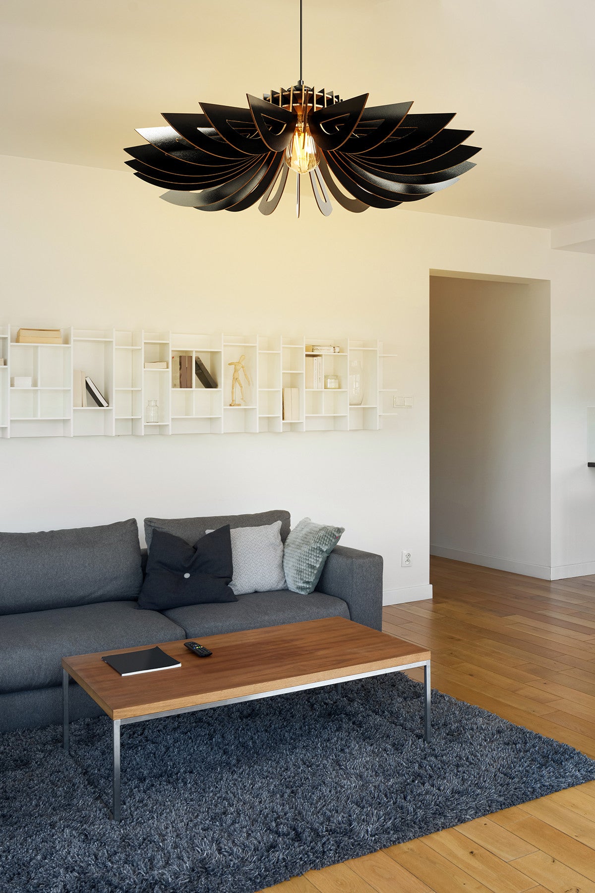 Lampa wisząca Monoveng średnica 68 cm czarna