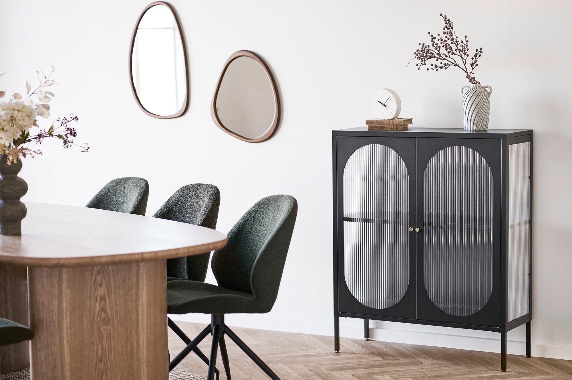 Lustro Luxon 47x44 cm w brązowej ramie