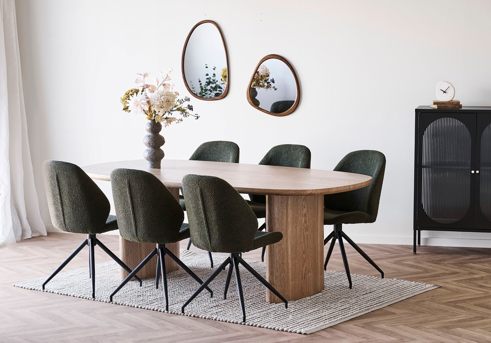 Lustro Luxon 64x38 cm w brązowej ramie
