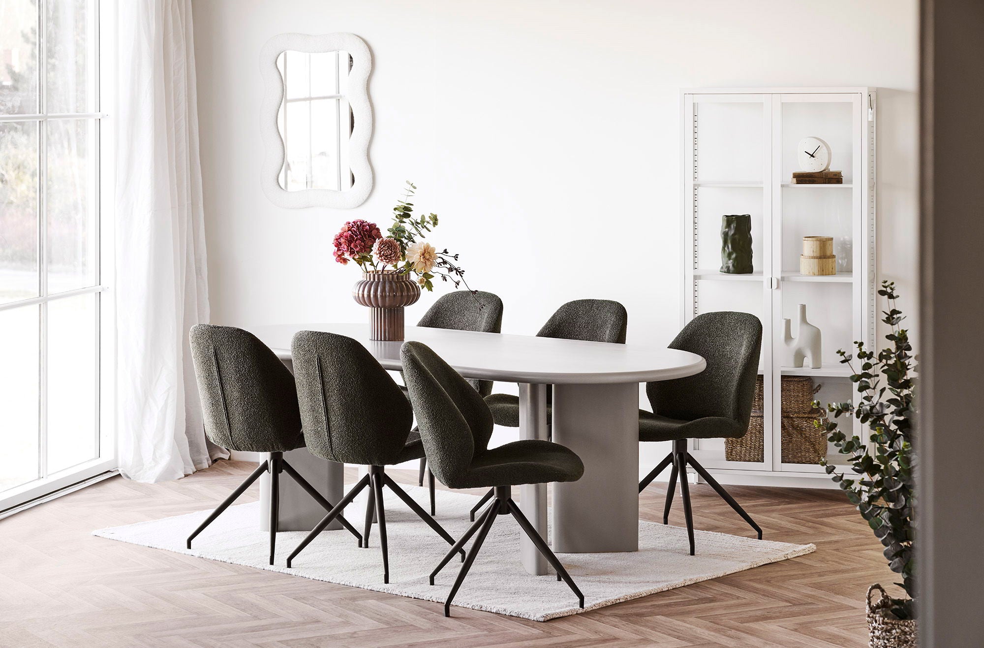 Lustro ścienne Bosaro 80x54 cm w białej ramie