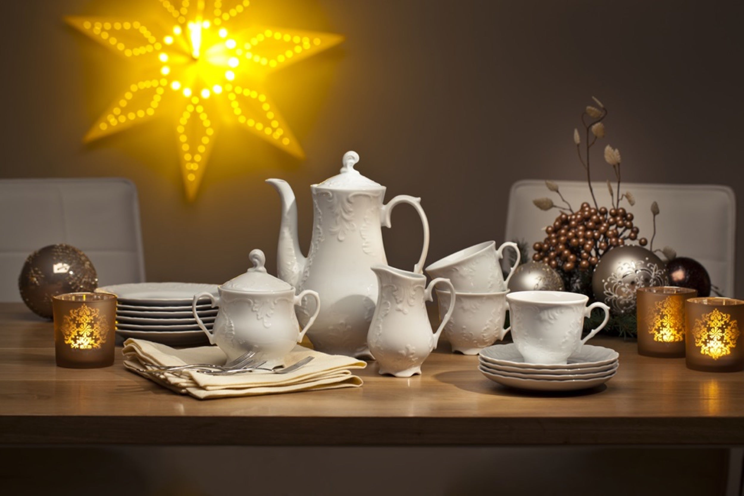 Serwis do kawy porcelanowy dla 6 os. Rococo biały