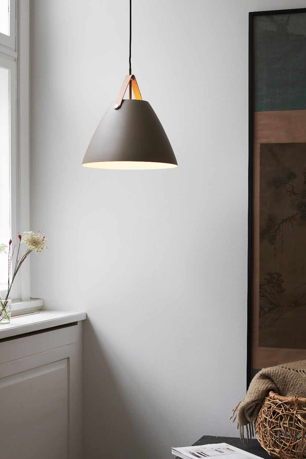 Lampa wisząca Strap średnica 36 cm brązowy metalowy klosz