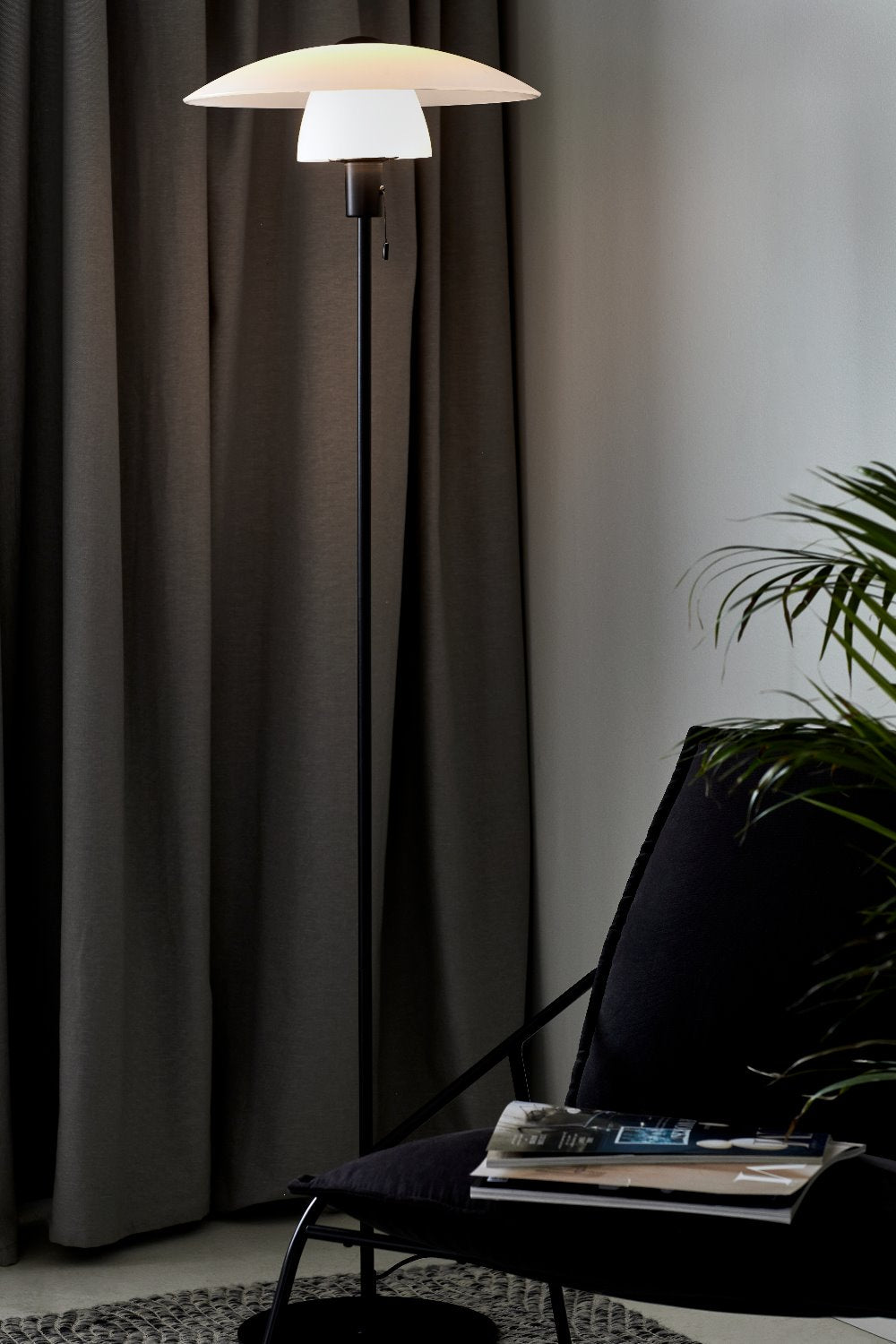 Lampa podłogowa 150 cm Verona szklany klosz