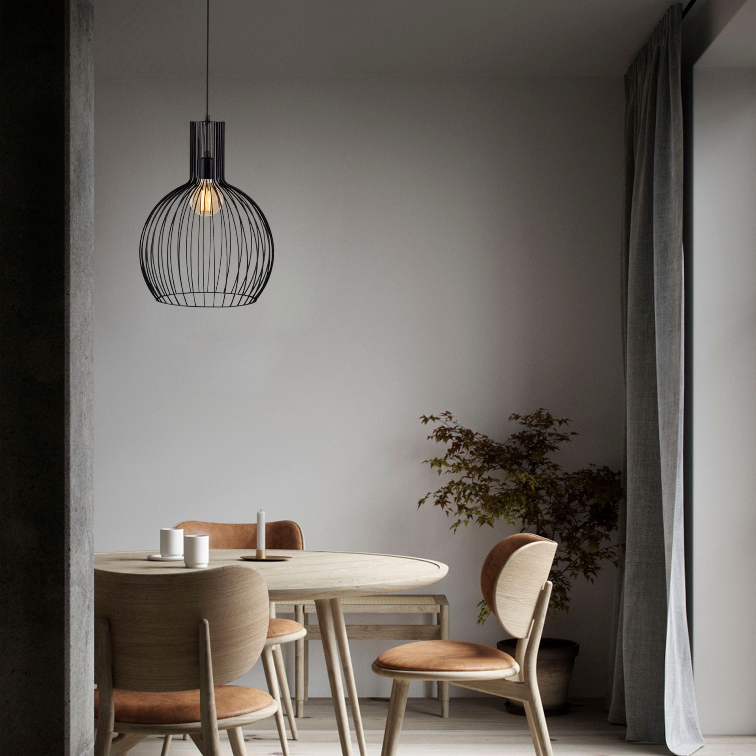 Lampa sufitowa Ozzia okrągły klosz średnica 38 cm czarna