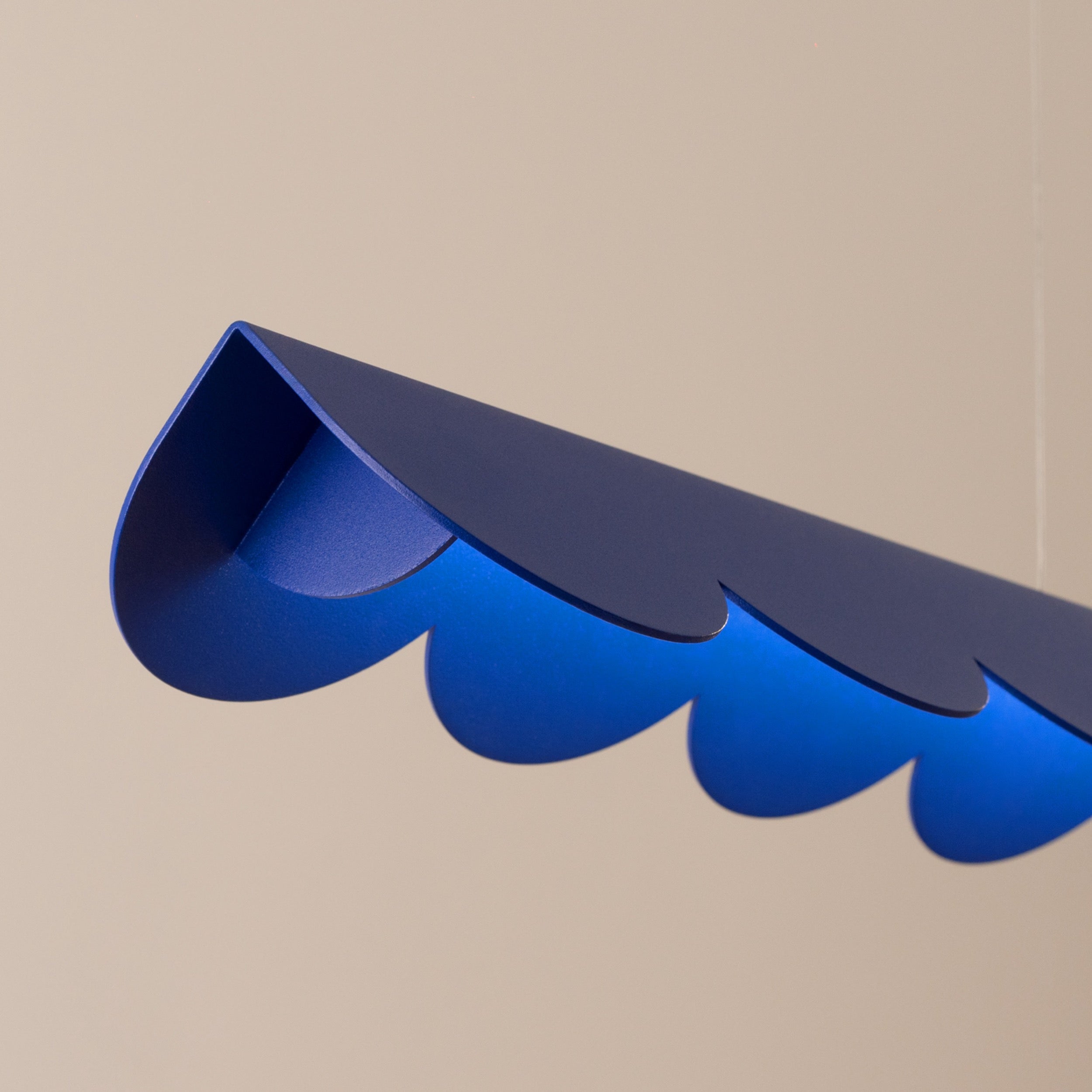 Lampa wisząca Biscuit ultramaryna LED barwa ciepła