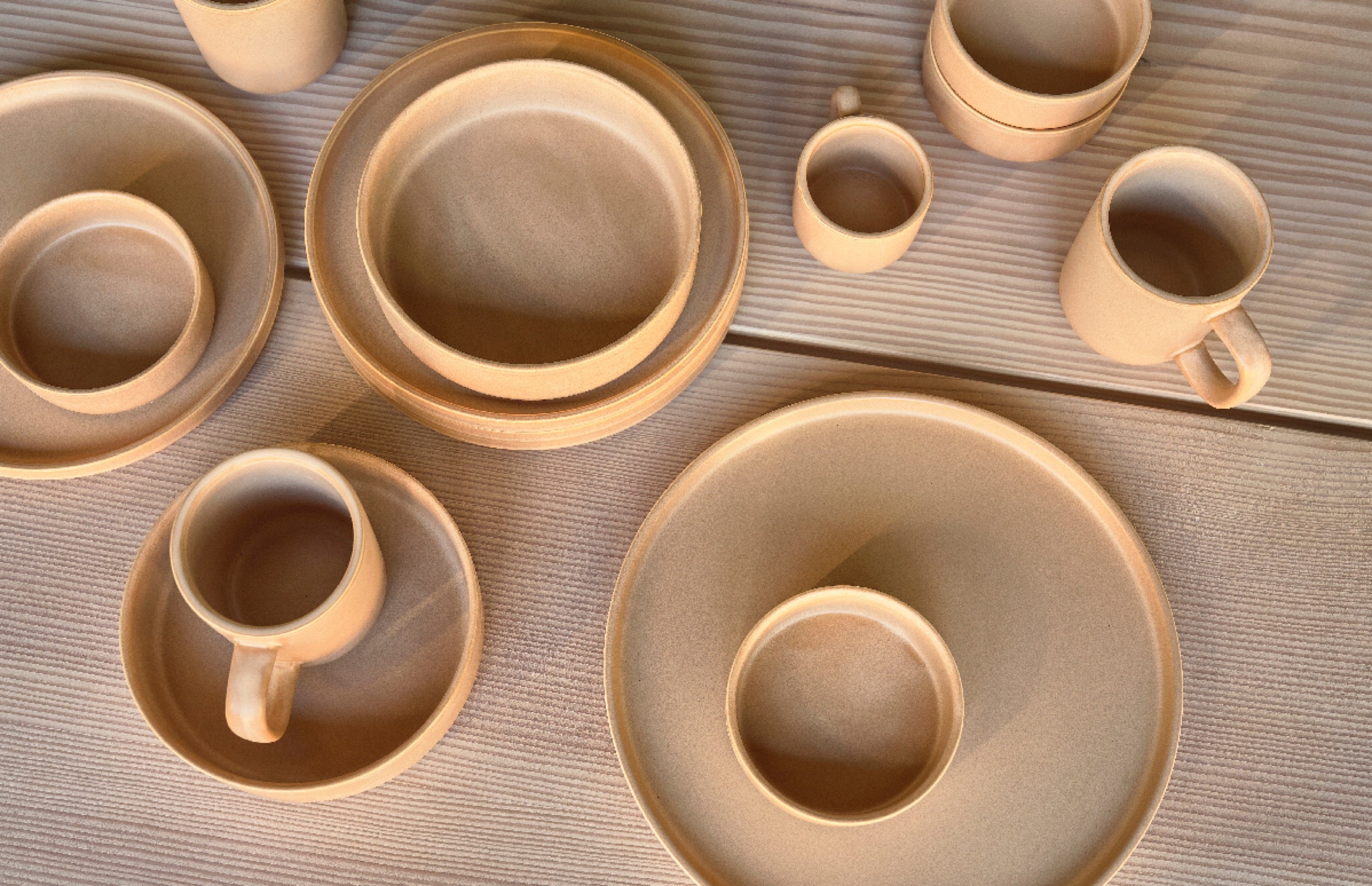 Zestaw 2 talerzy porcelanowych Fjord 21 cm kremowe