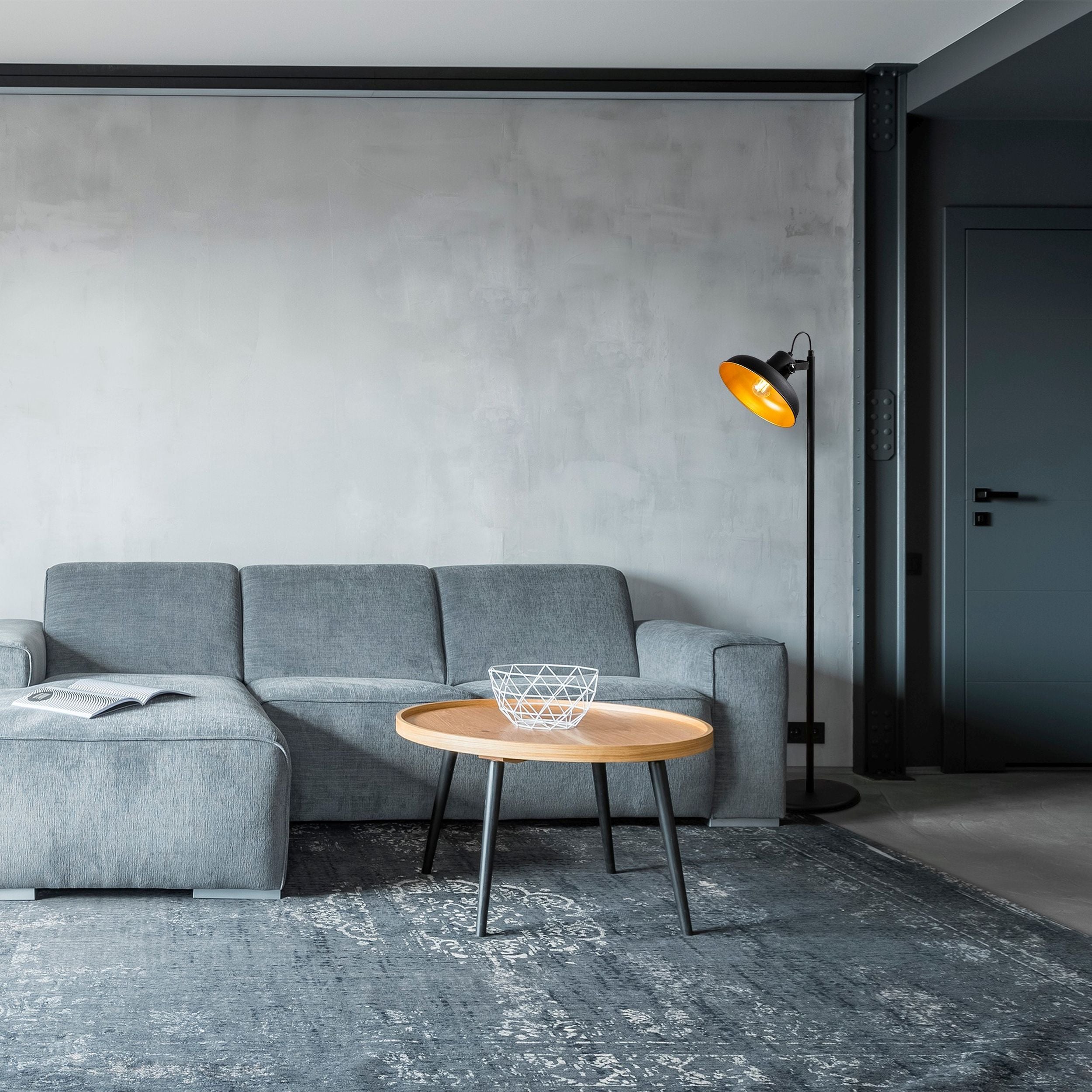 Lampa podłogowa Wellfran 145 cm czarna metalowa