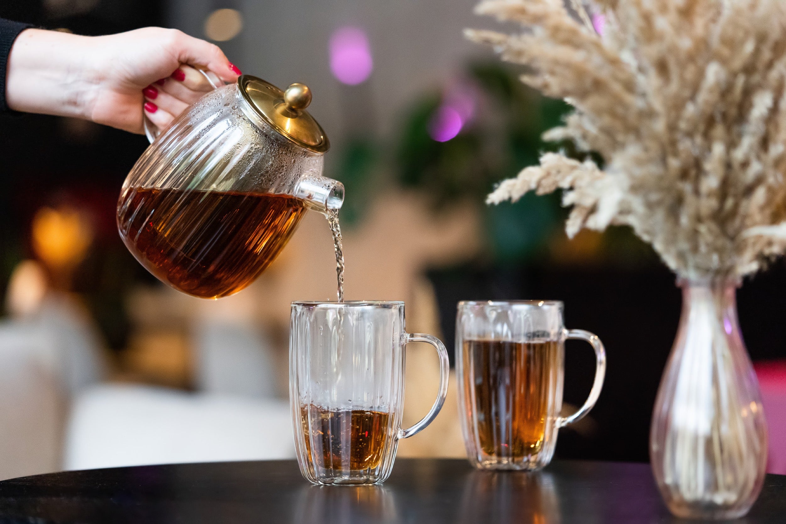 Zaparzacz do herbaty Tulip 1L złoty matowy