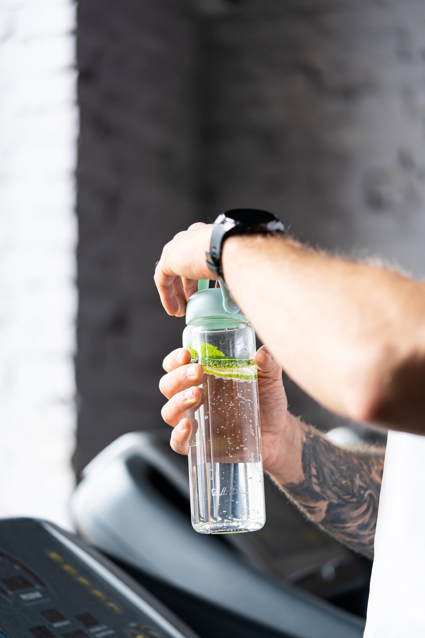Butelka na wodę Fuori 540 ml miętowa