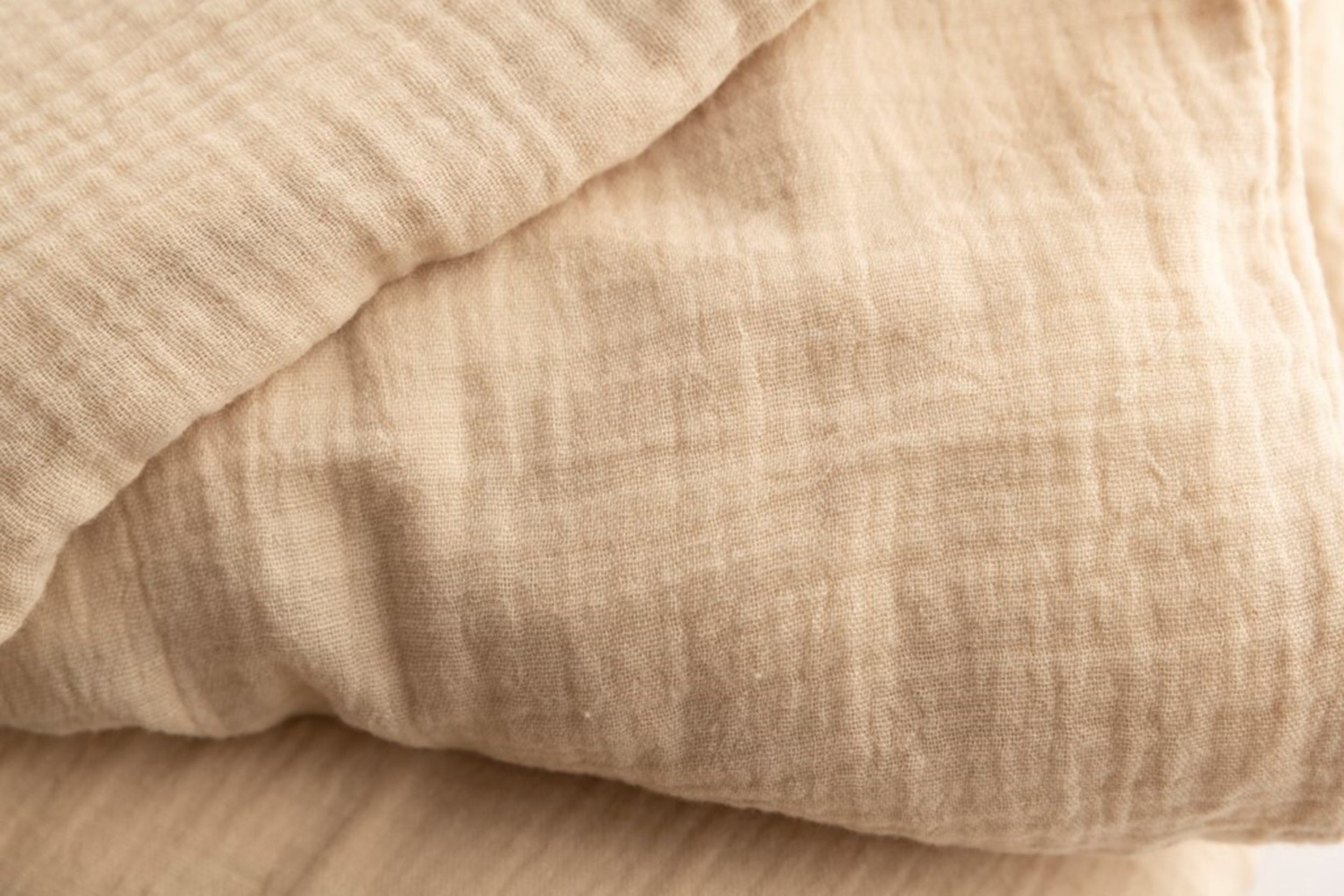 Komplet pościeli bawełnianej Muslin 200x160 cm z dwiema poszewkami na poduszkę 80x70 cm beżowa