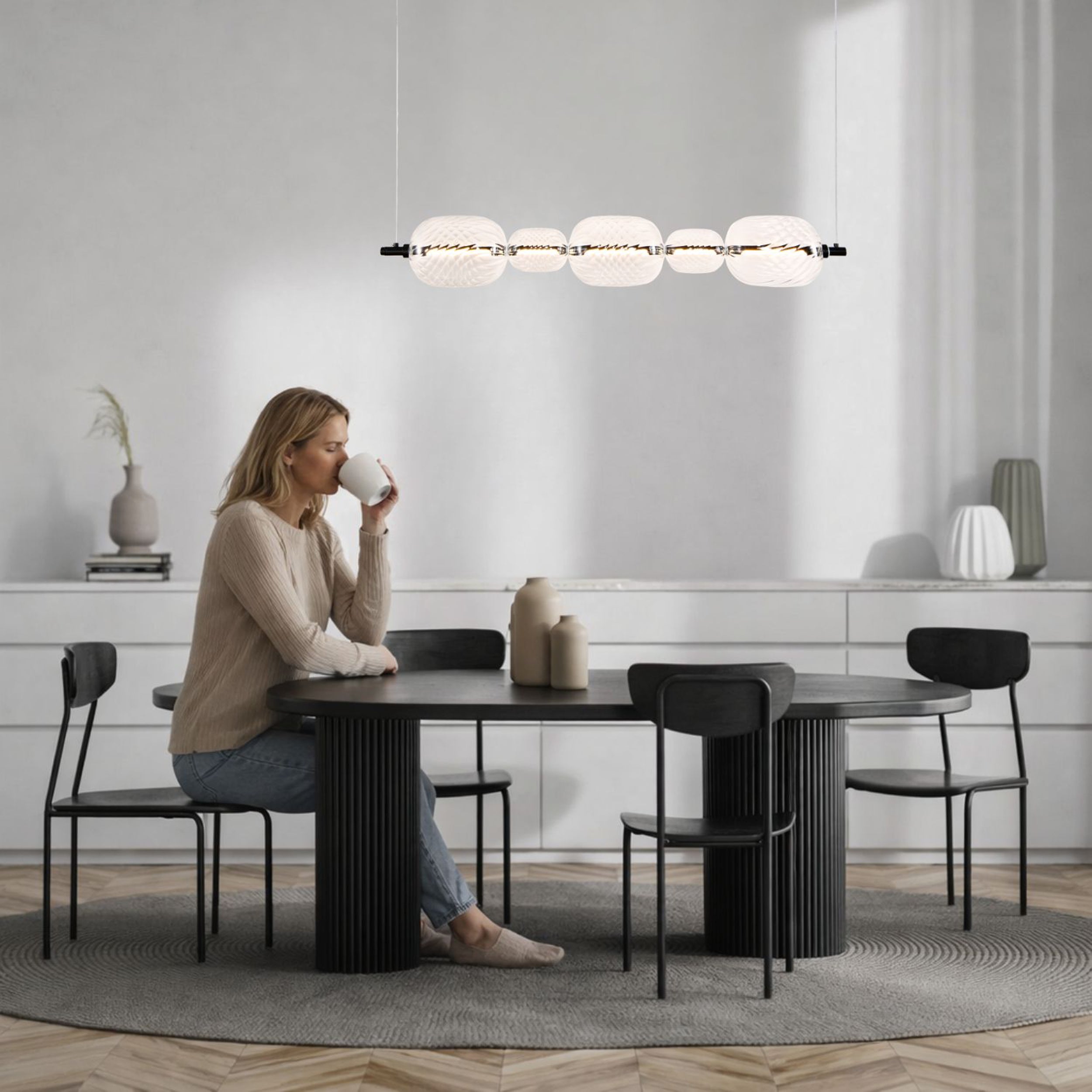 Lampa wisząca LED Playa czarna 3000K 15W z bezbarwnym kloszem