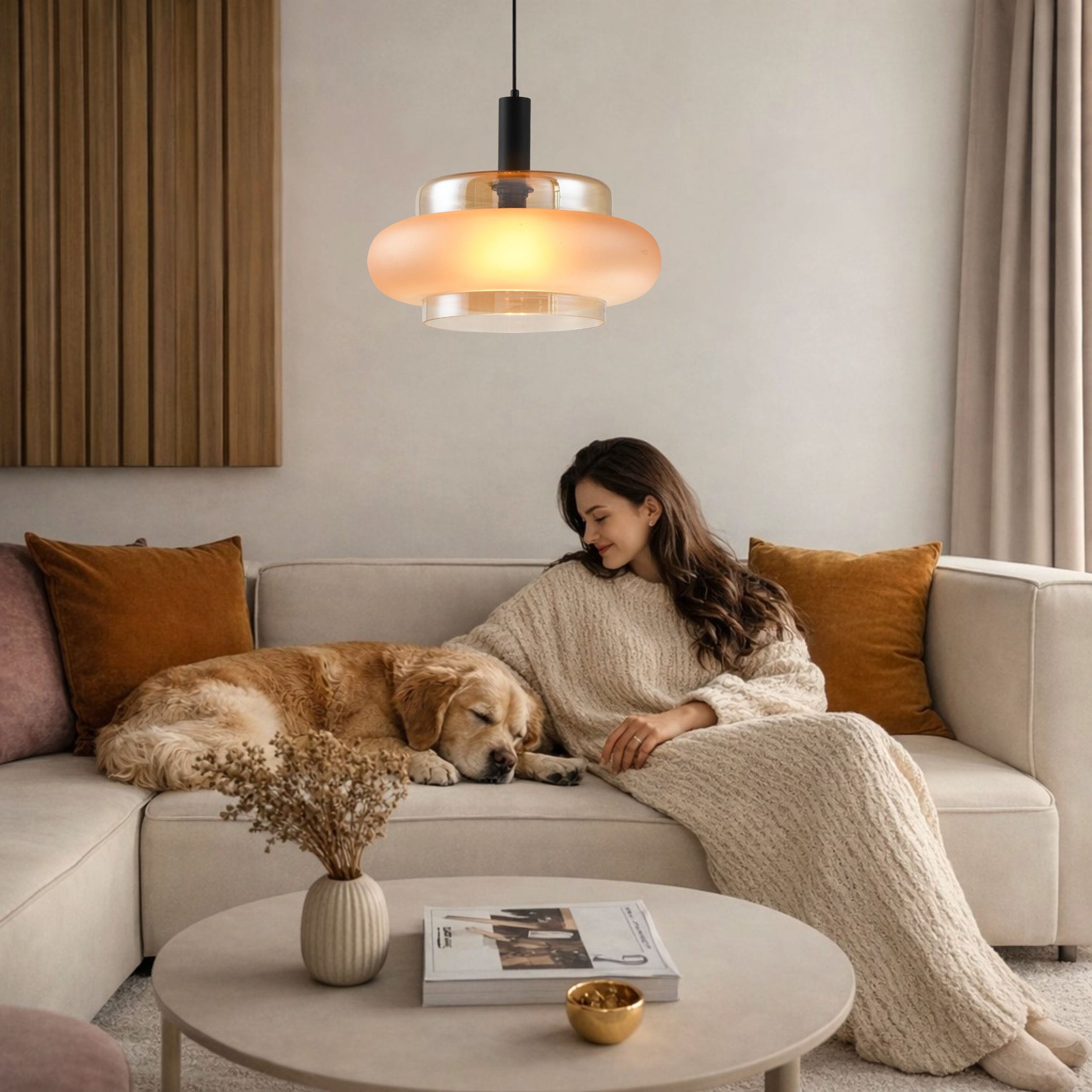 Lampa wisząca Brizi czarna E27 40W z bursztynowym mrożonym kloszem