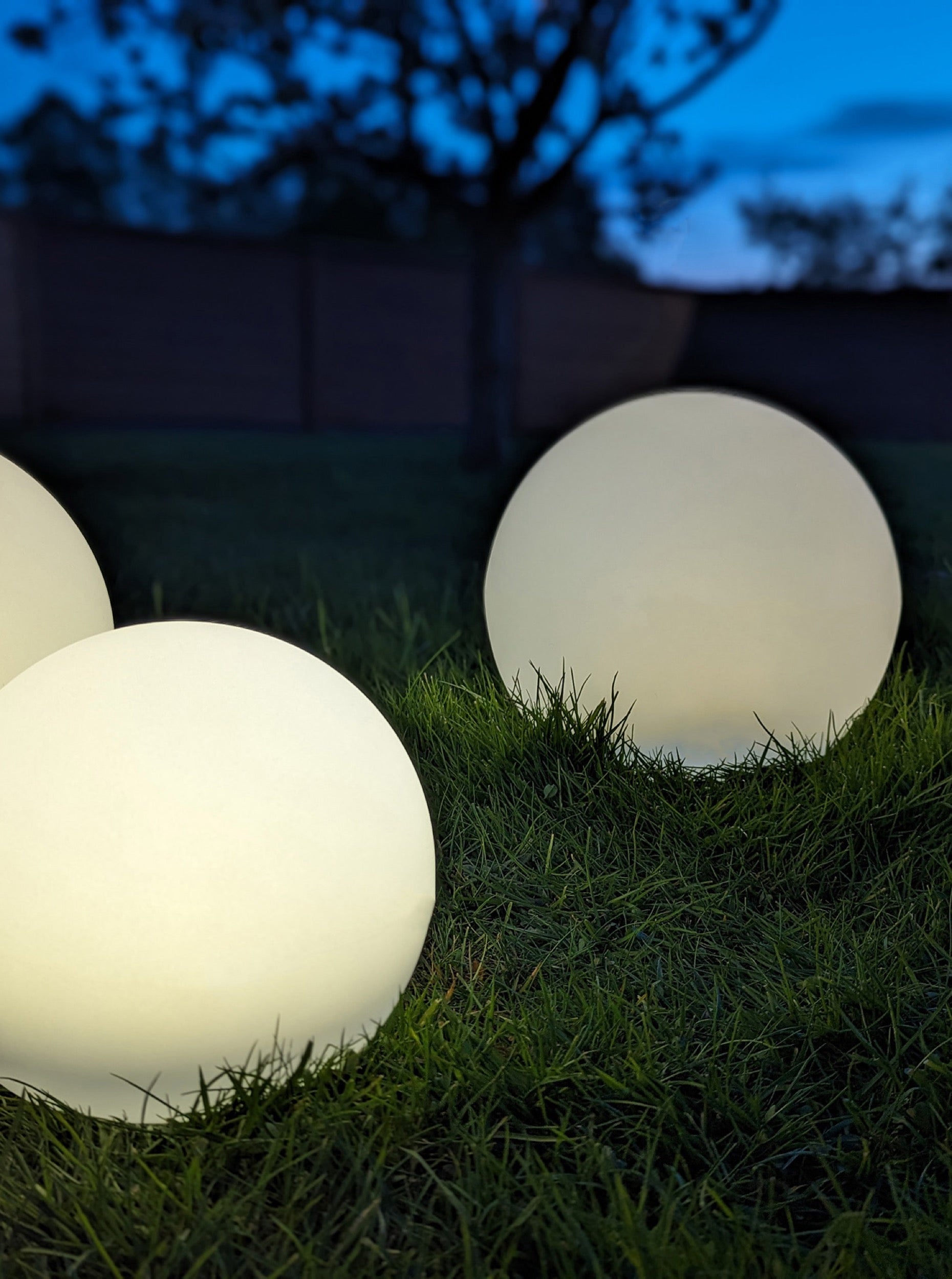 Zestaw trzech lamp solarnych Shifle białe