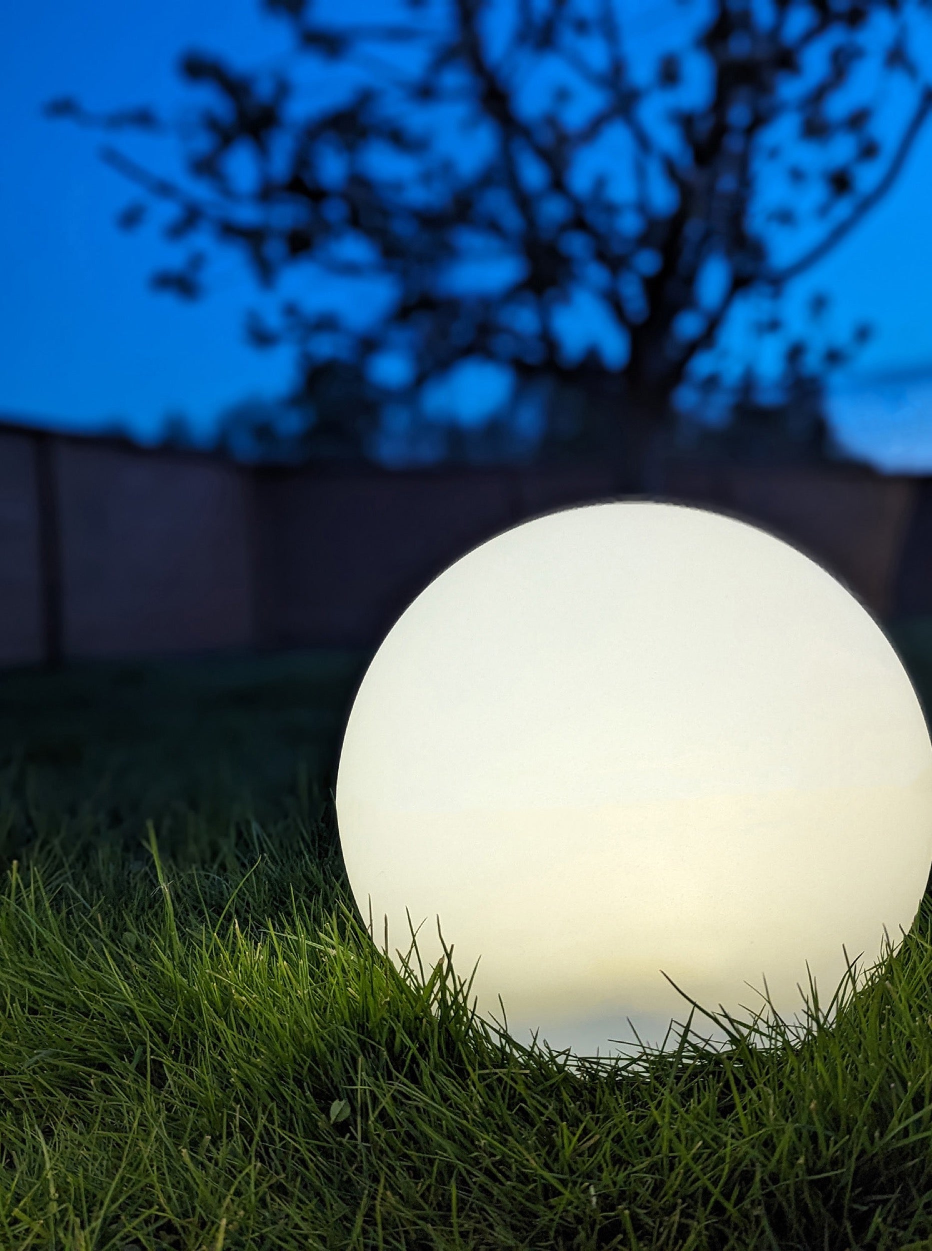Zestaw trzech lamp solarnych Shifle białe