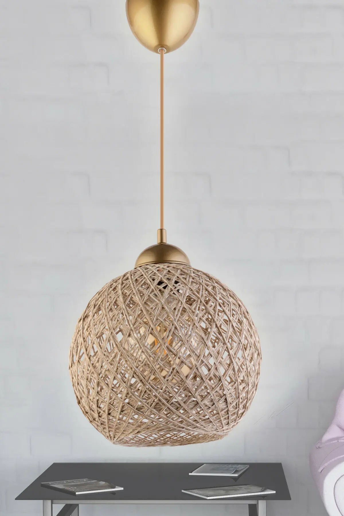 Lampa wisząca Famisly średnica 22 cm klosz pleciony
