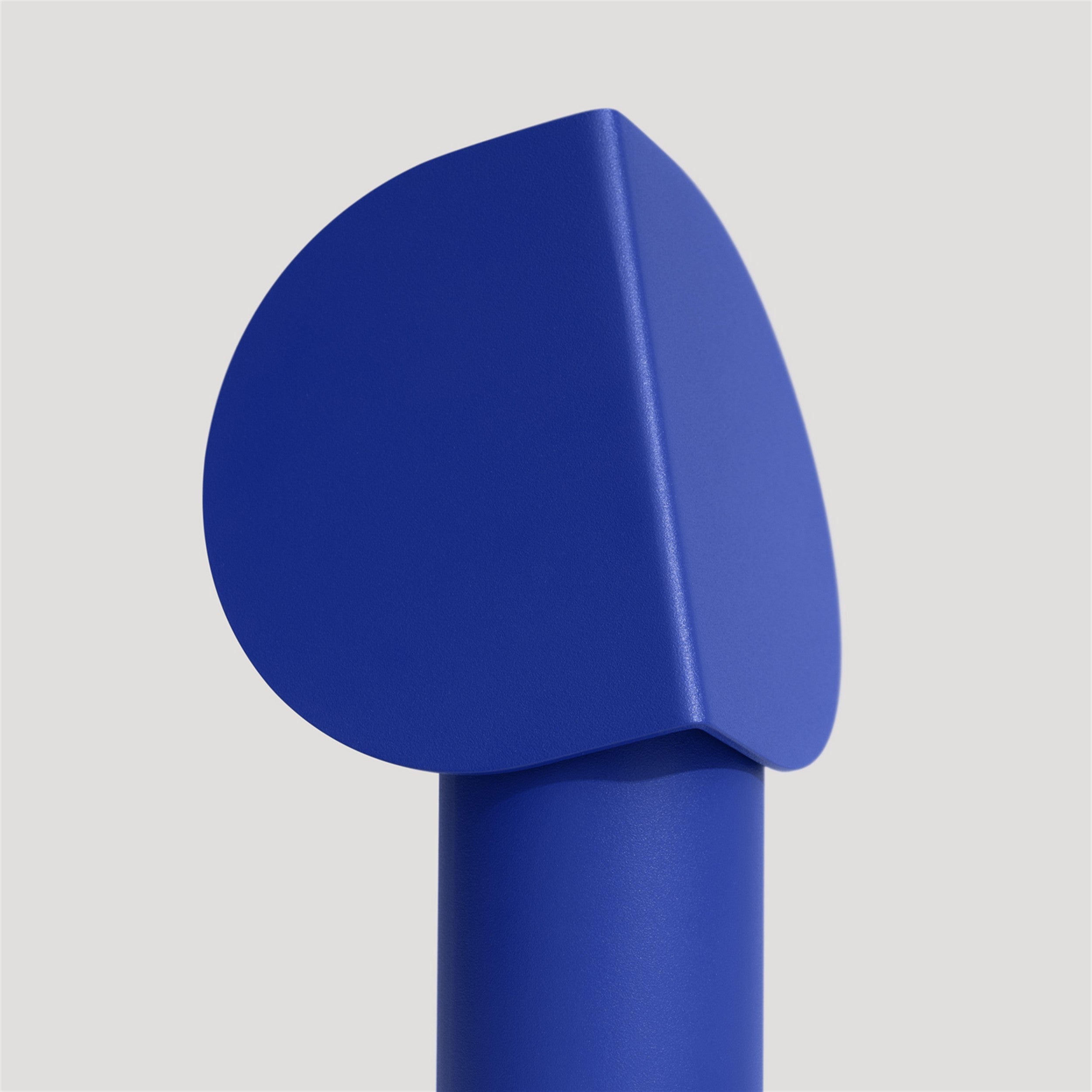 Lampa stołowa Biscuit LED ultramaryna