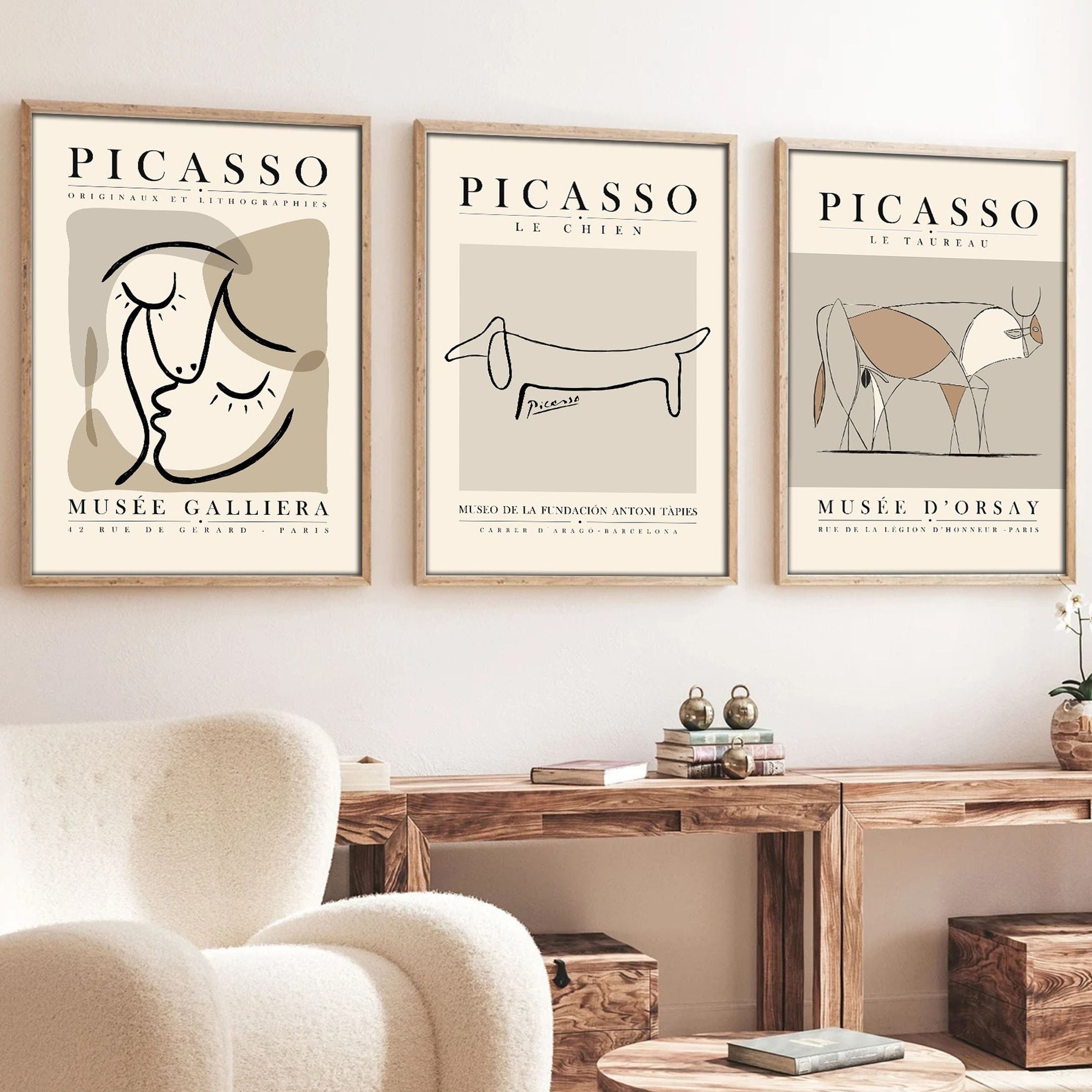 Zestaw trzech plakatów Minomoli 70x50 cm beżowe