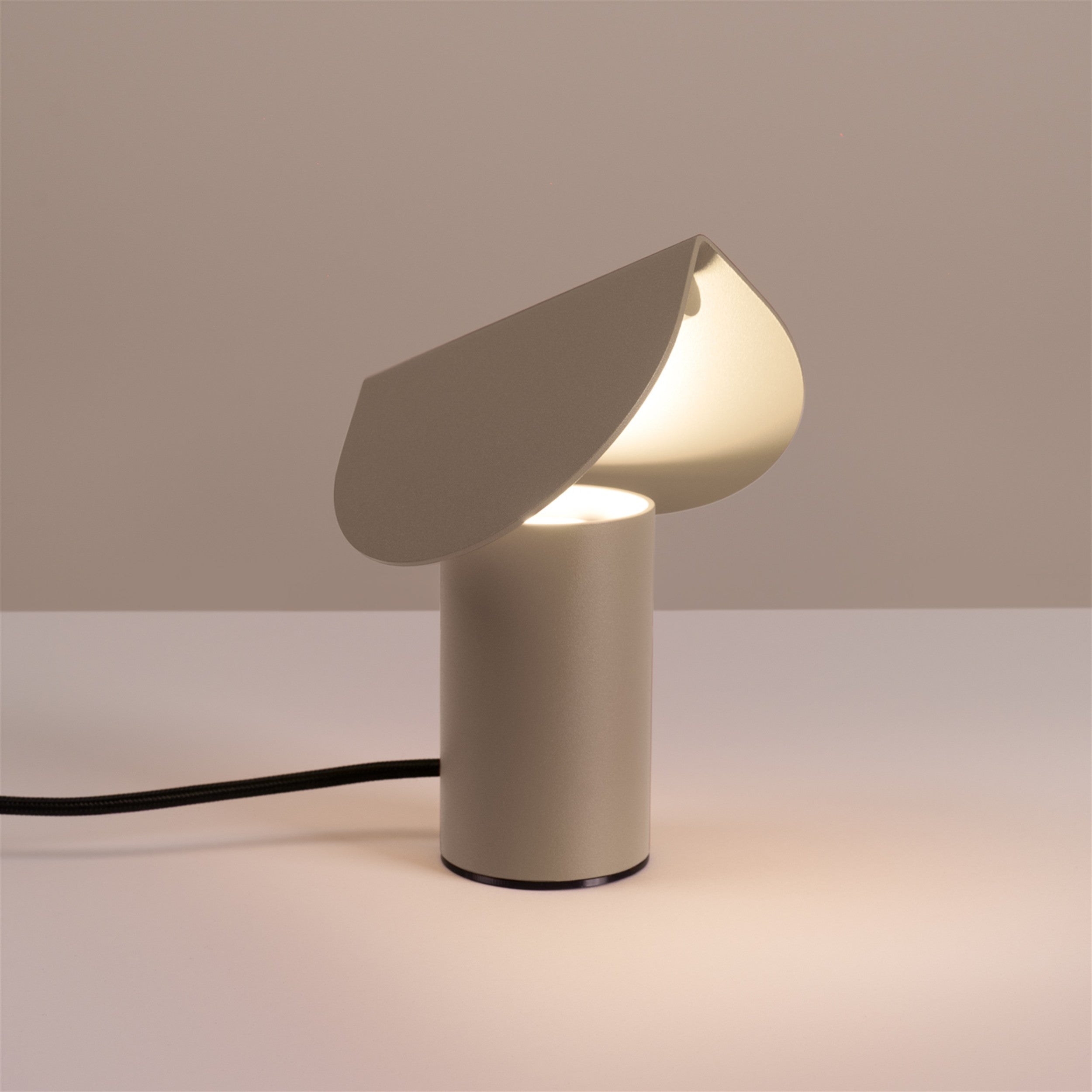 Lampa stołowa Biscuit LED taupe