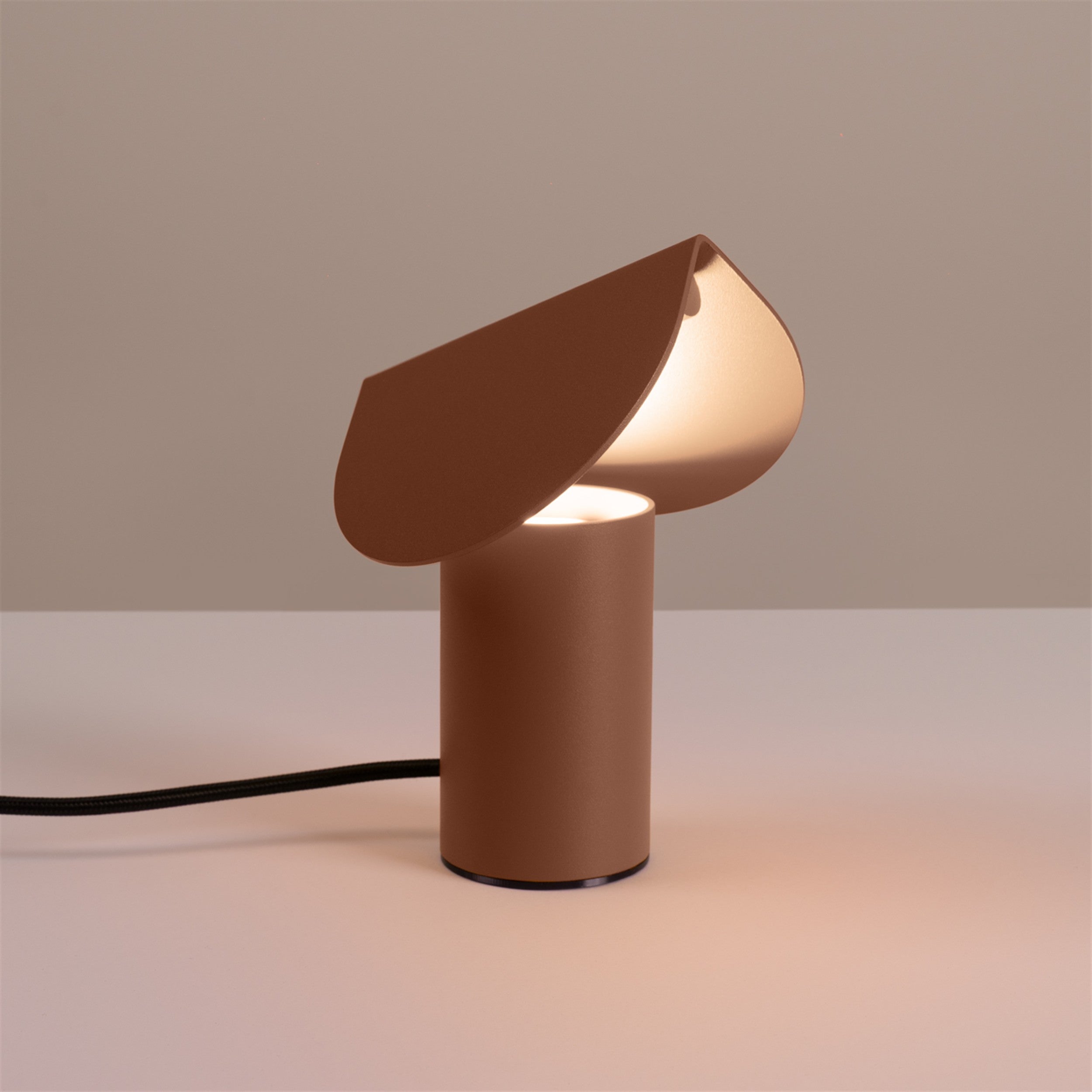 Lampa stołowa Biscuit LED mocca
