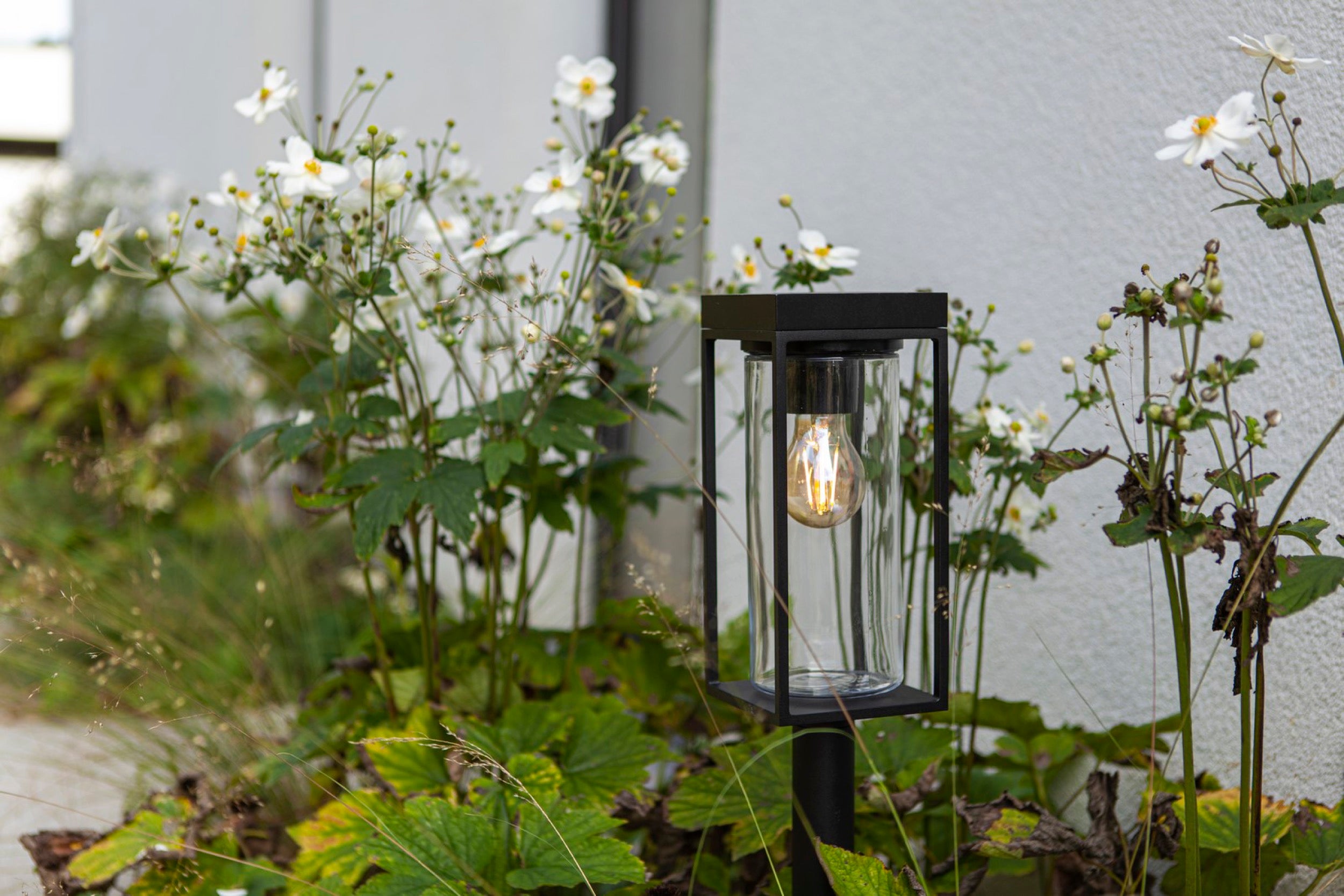 Lampa ogrodowa Flair LED solarna czarna