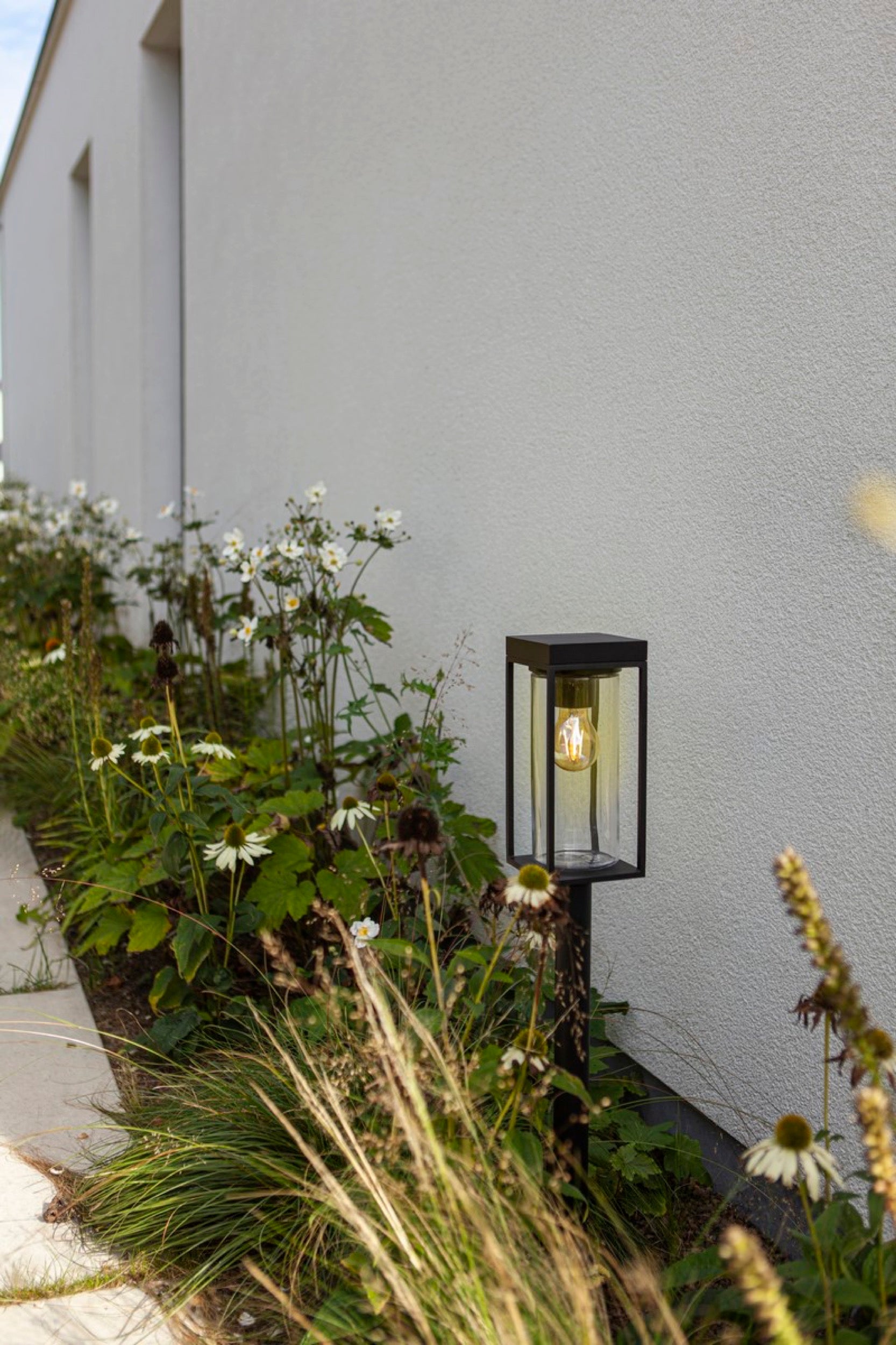 Lampa ogrodowa Flair LED solarna czarna