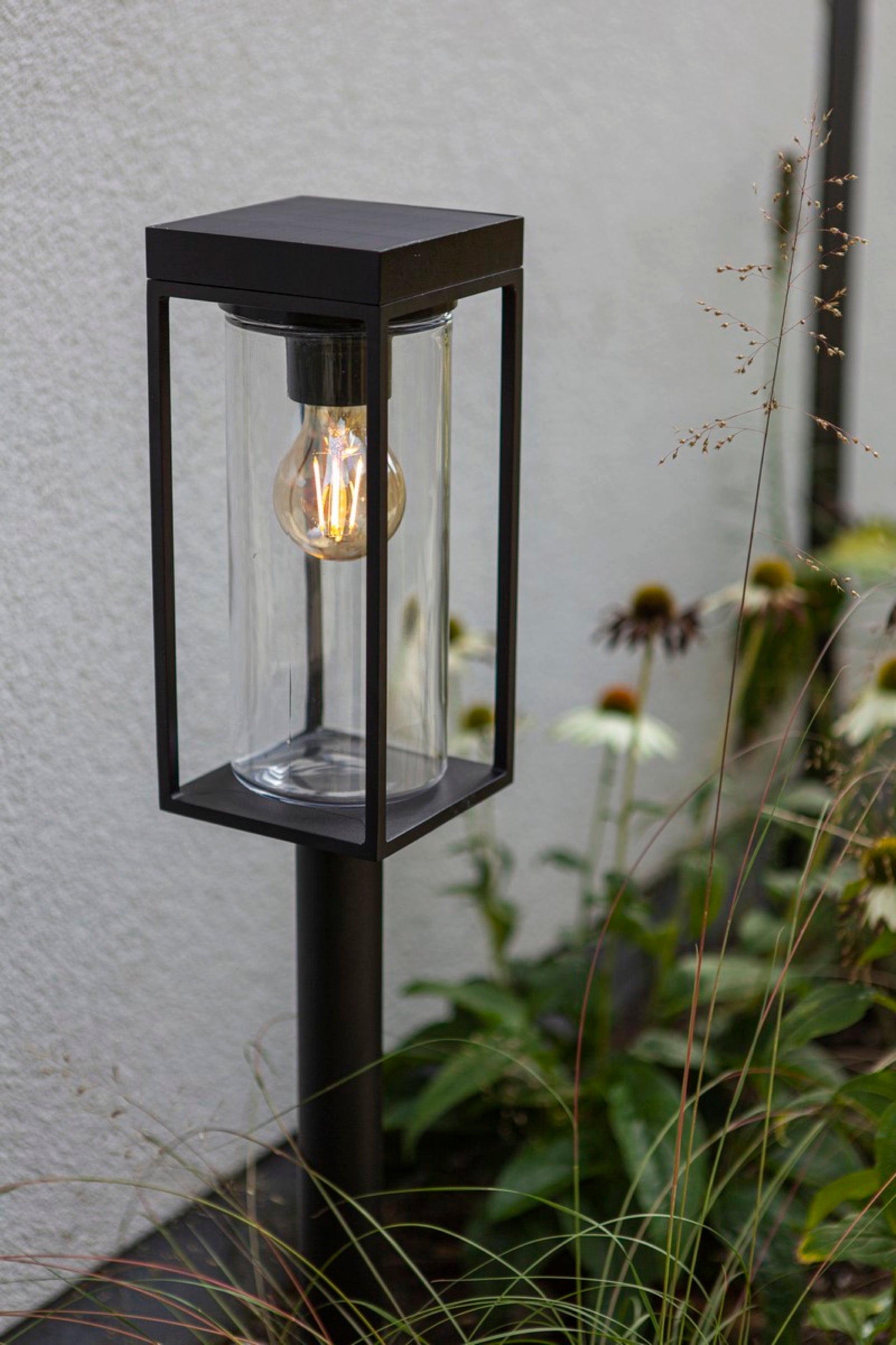 Lampa ogrodowa Flair LED solarna czarna