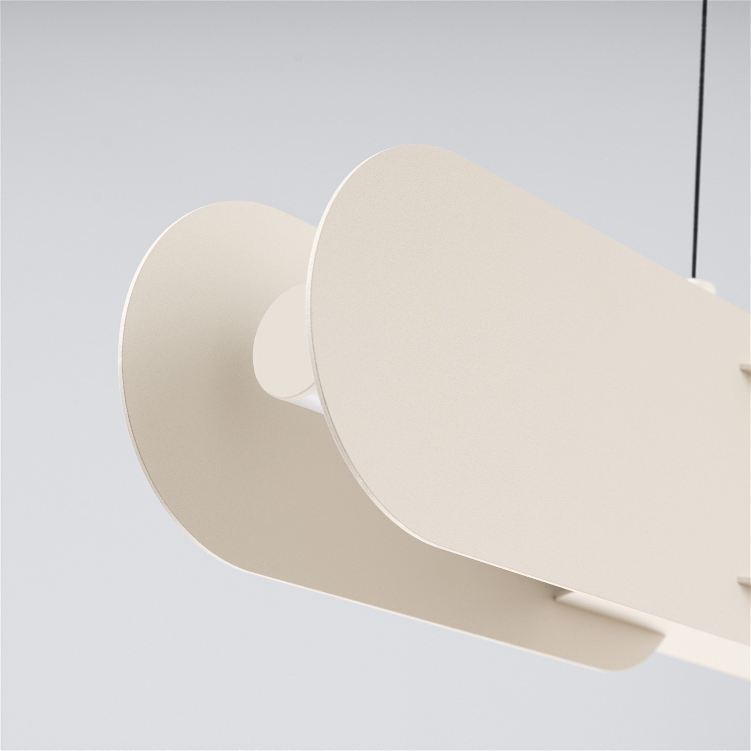 Lampa wisząca Chain 91 cm LED beżowa