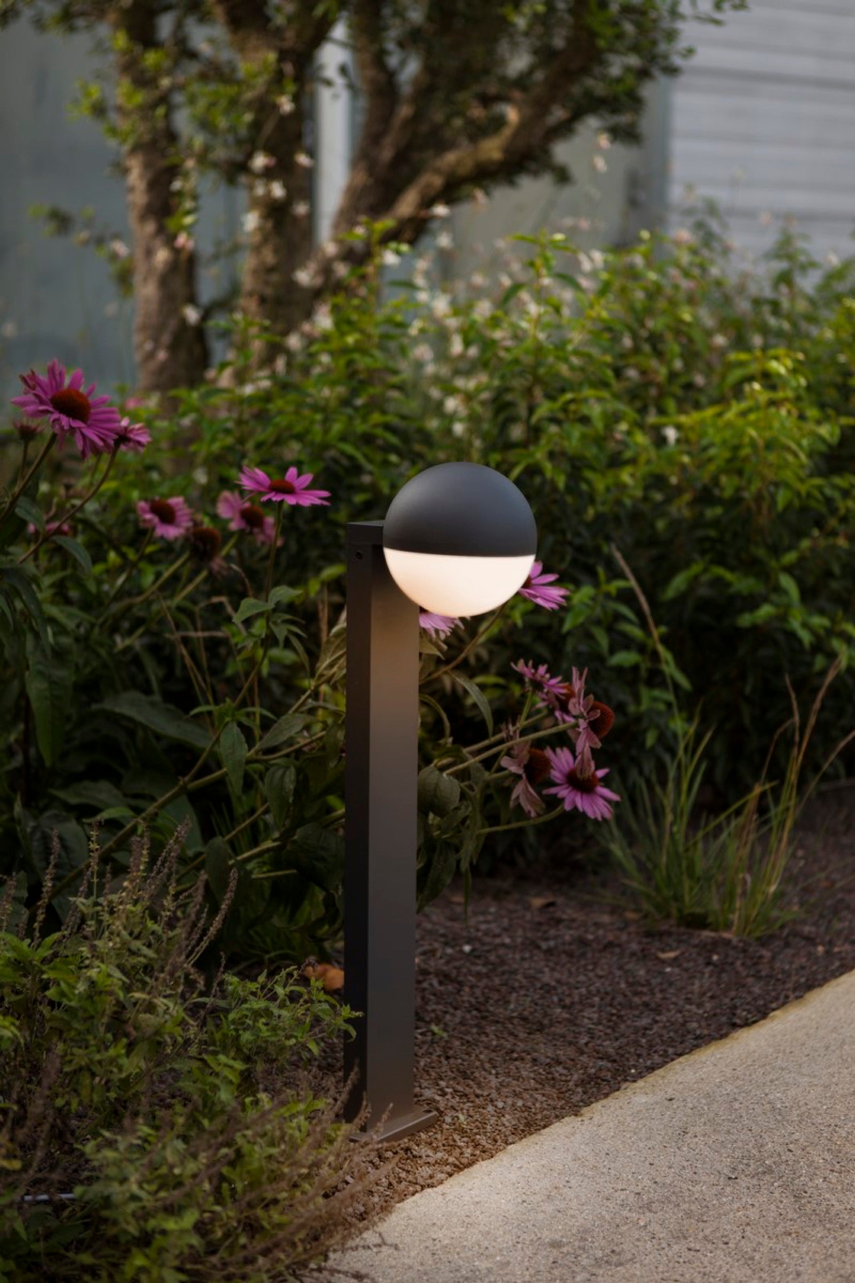 Lampa ogrodowa Looma szara