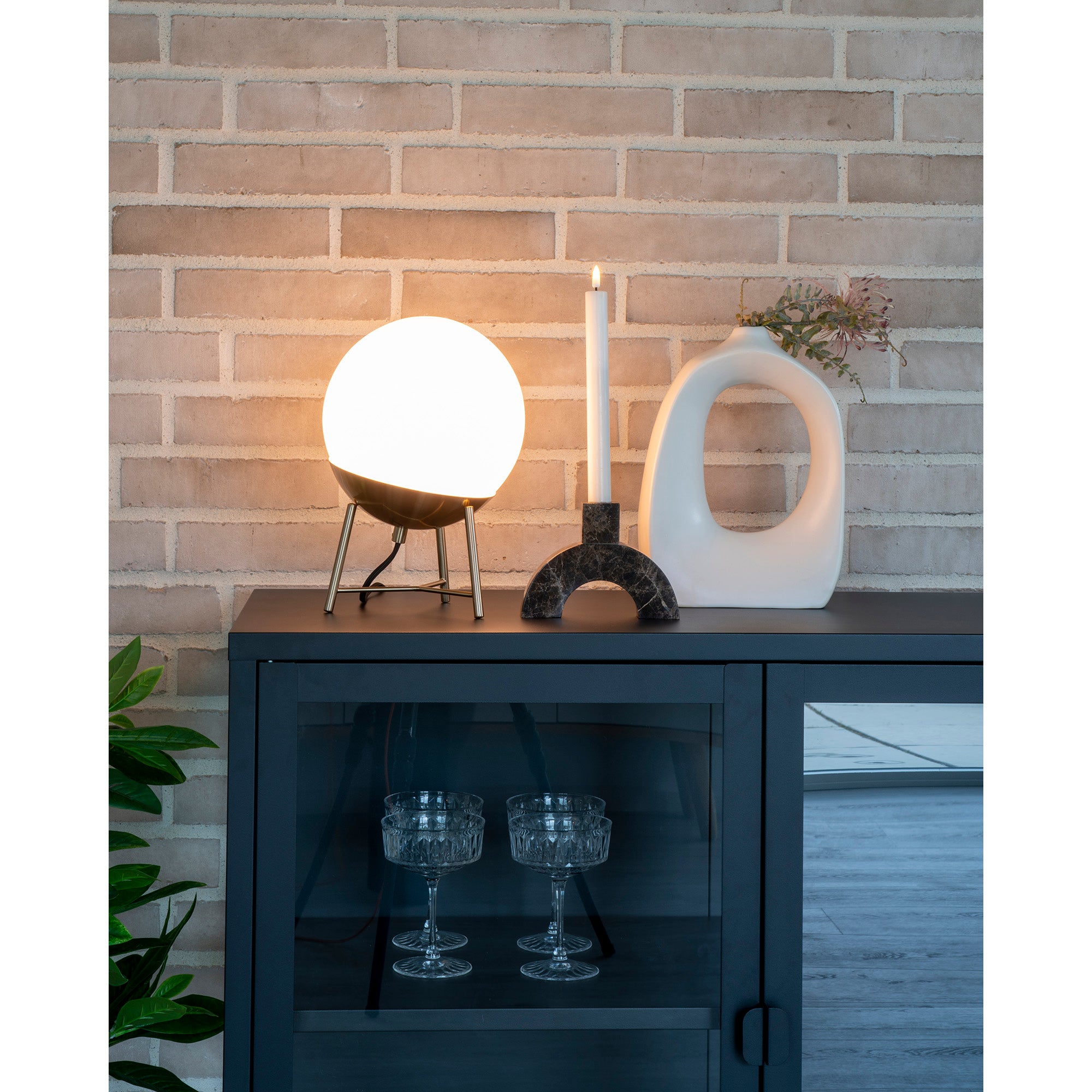 Lampa stołowa Gradoles miedziana podstawa